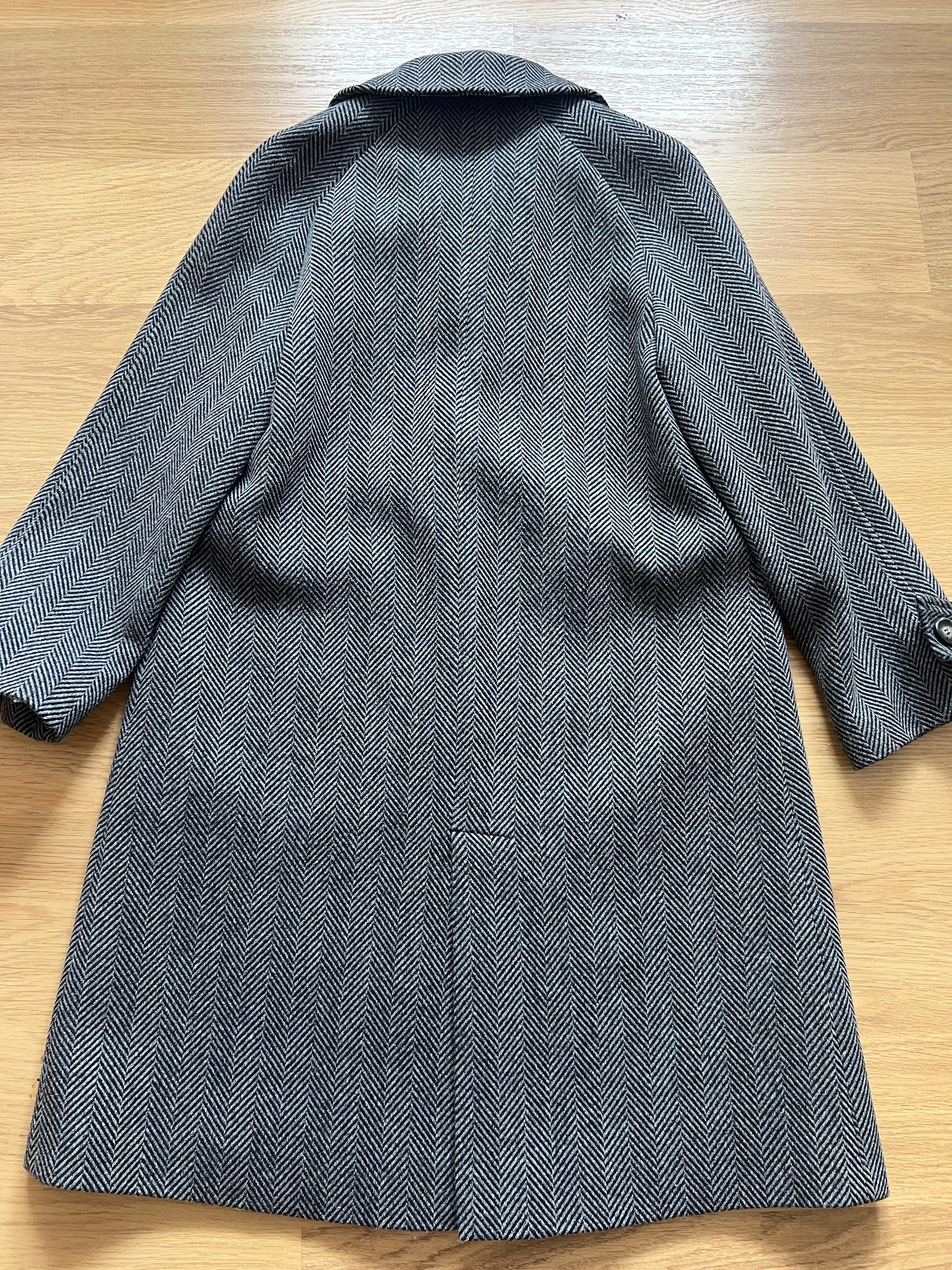 ABRIGO OXFORD ESPIGÓN GRIS