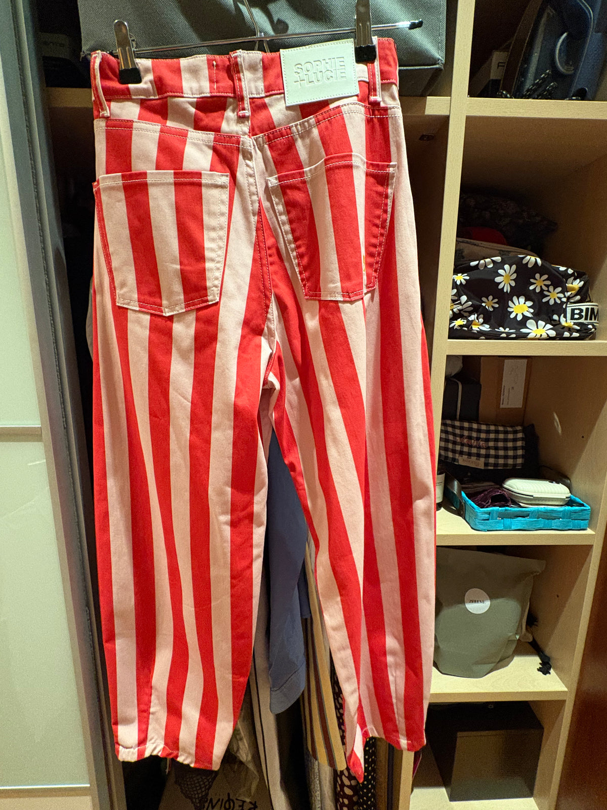JEANS BOYFRIEND BARRAS ROJO