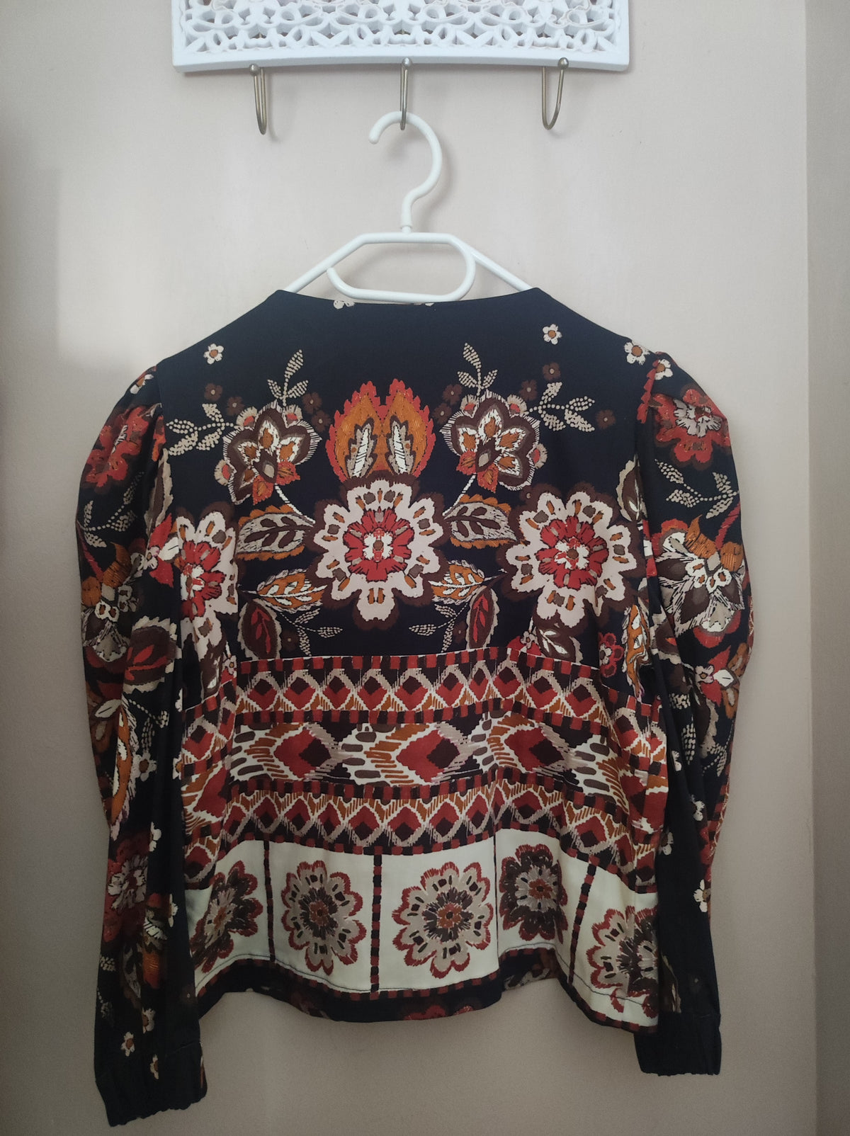 Chaqueta corta estampada farol