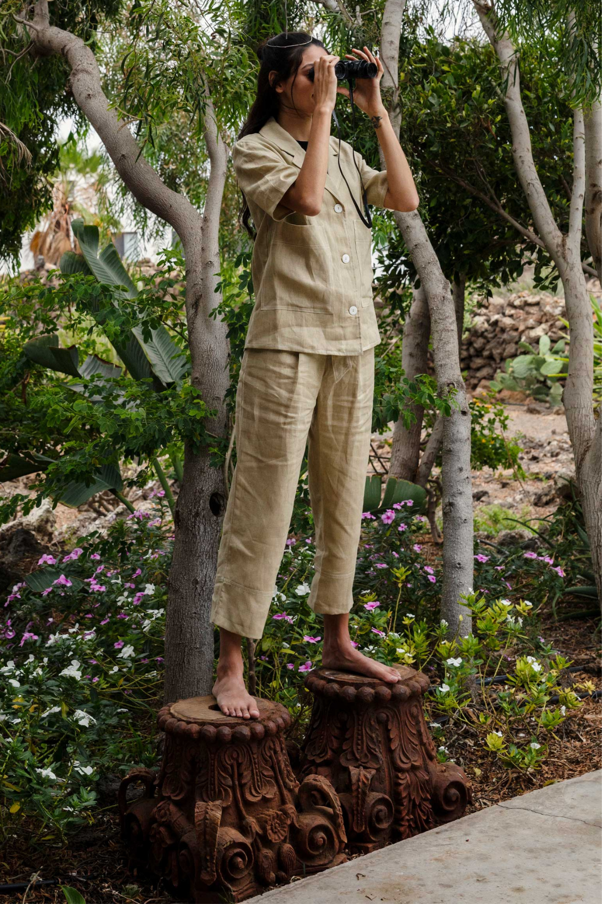 BEIGE THREAD STITCHING PANTS