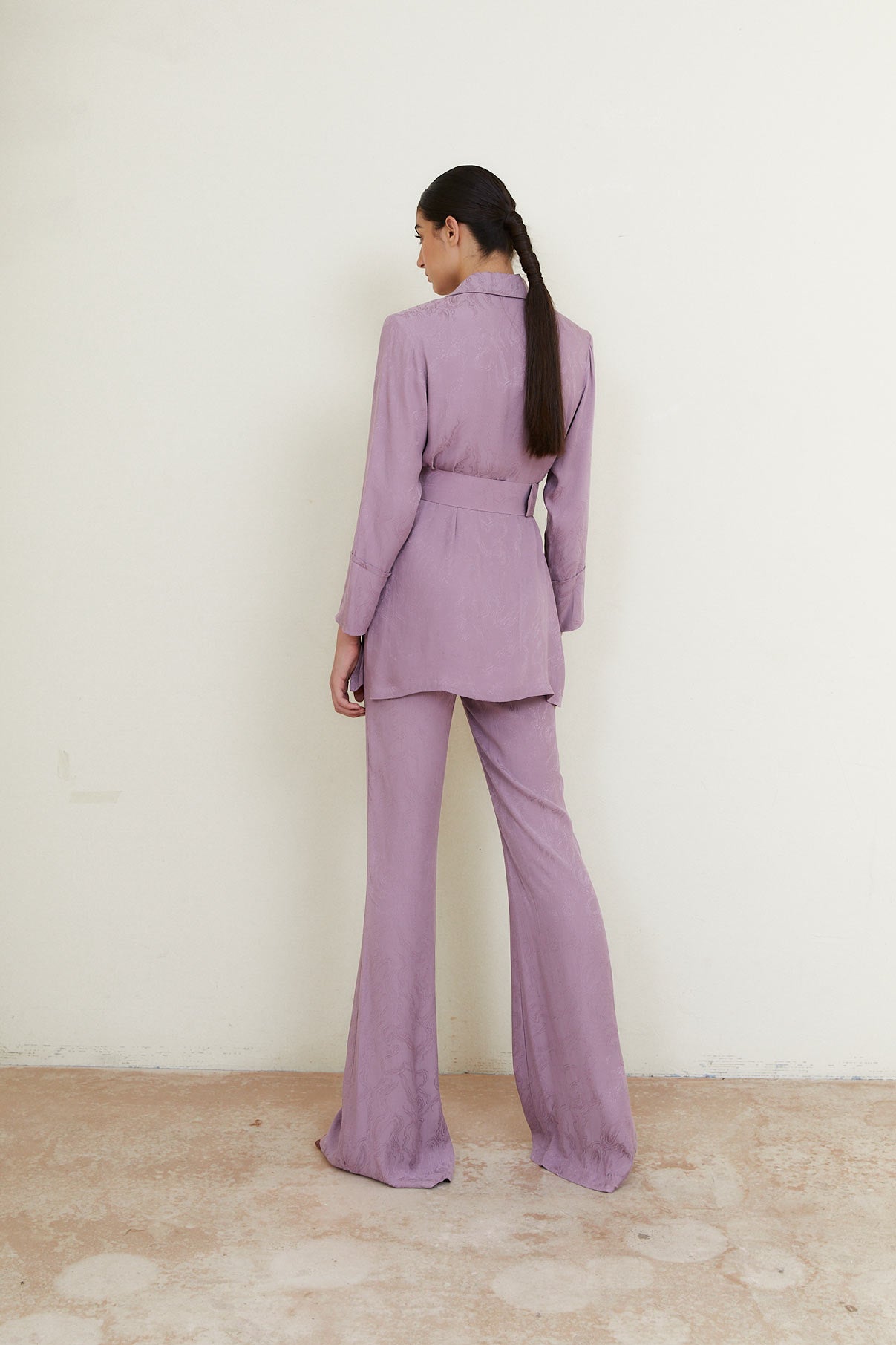 TOTAL LOOK LION MALLOW WAVES