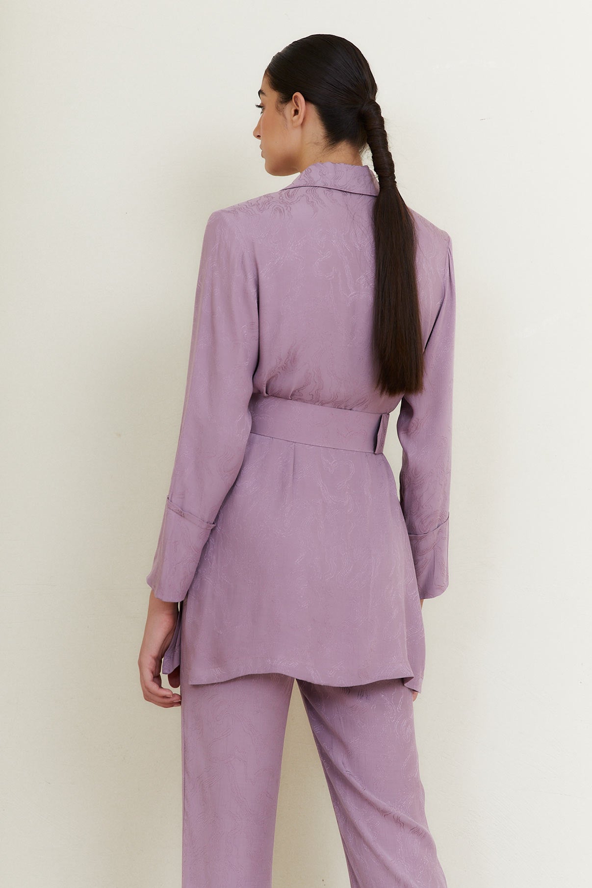 TOTAL LOOK LION MALLOW WAVES