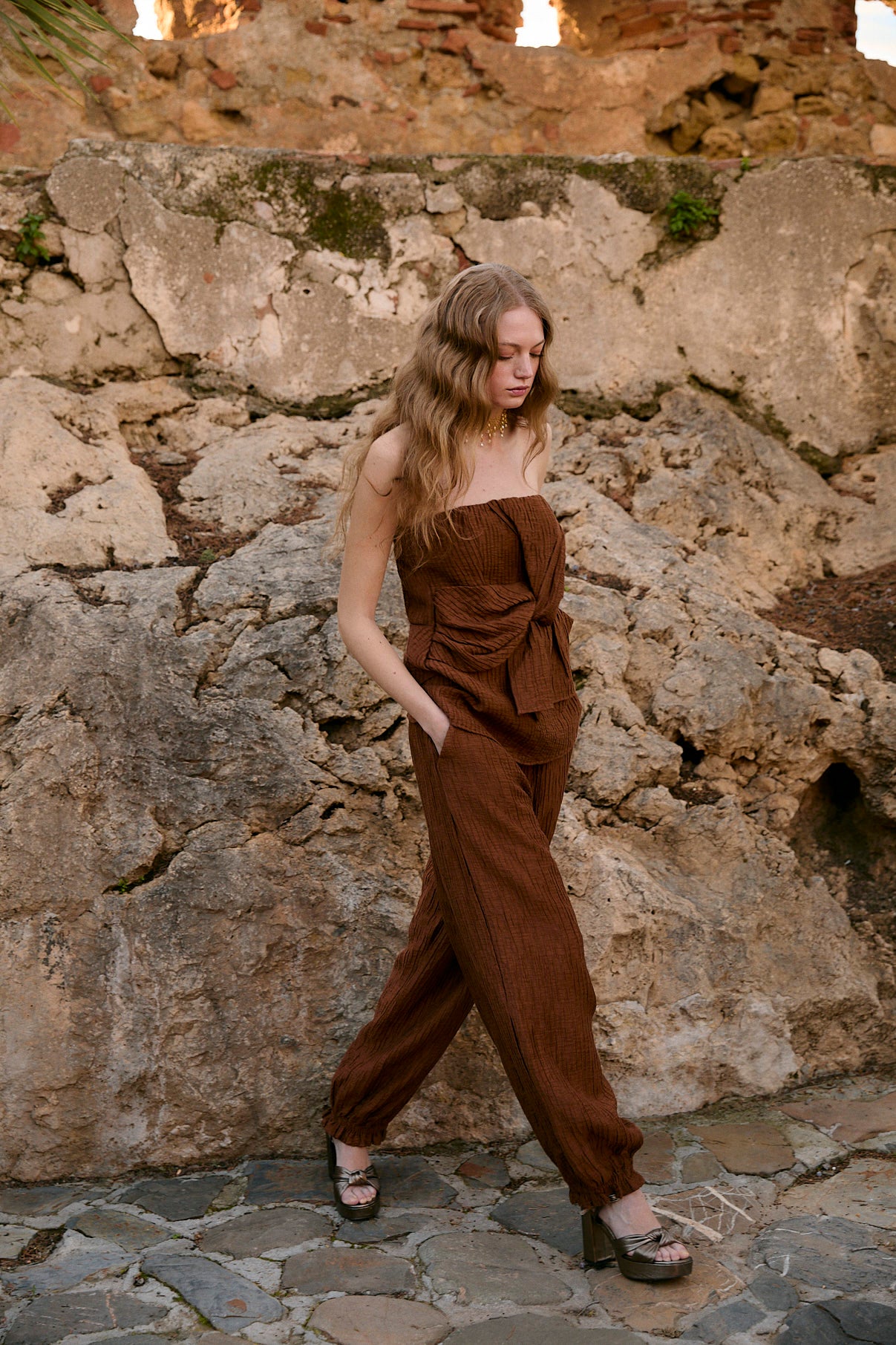 LINDA CRINKLED BRICK TROUSERS