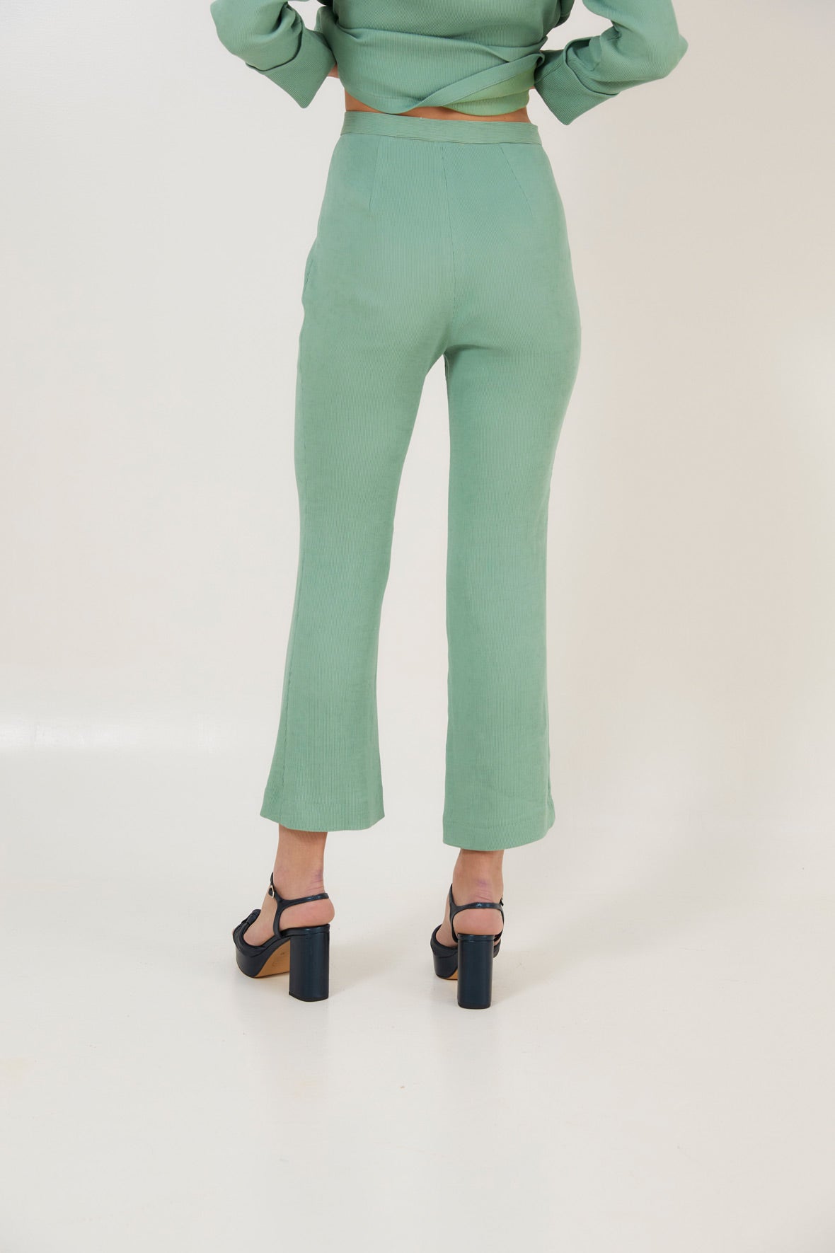SIXTIES CROP PANTS WRINKLES WATER