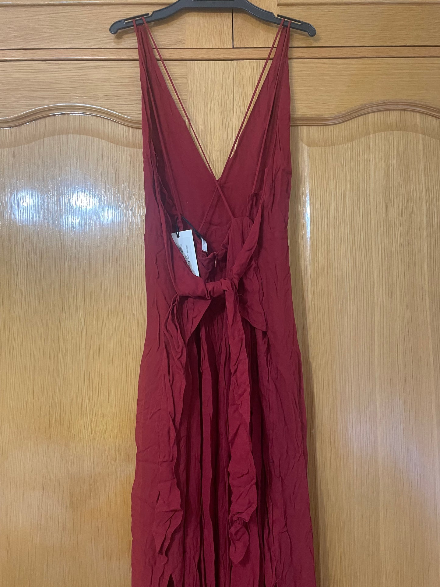 VESTIDO TIRANTES ESPALDA GEORGETE BURDEOS