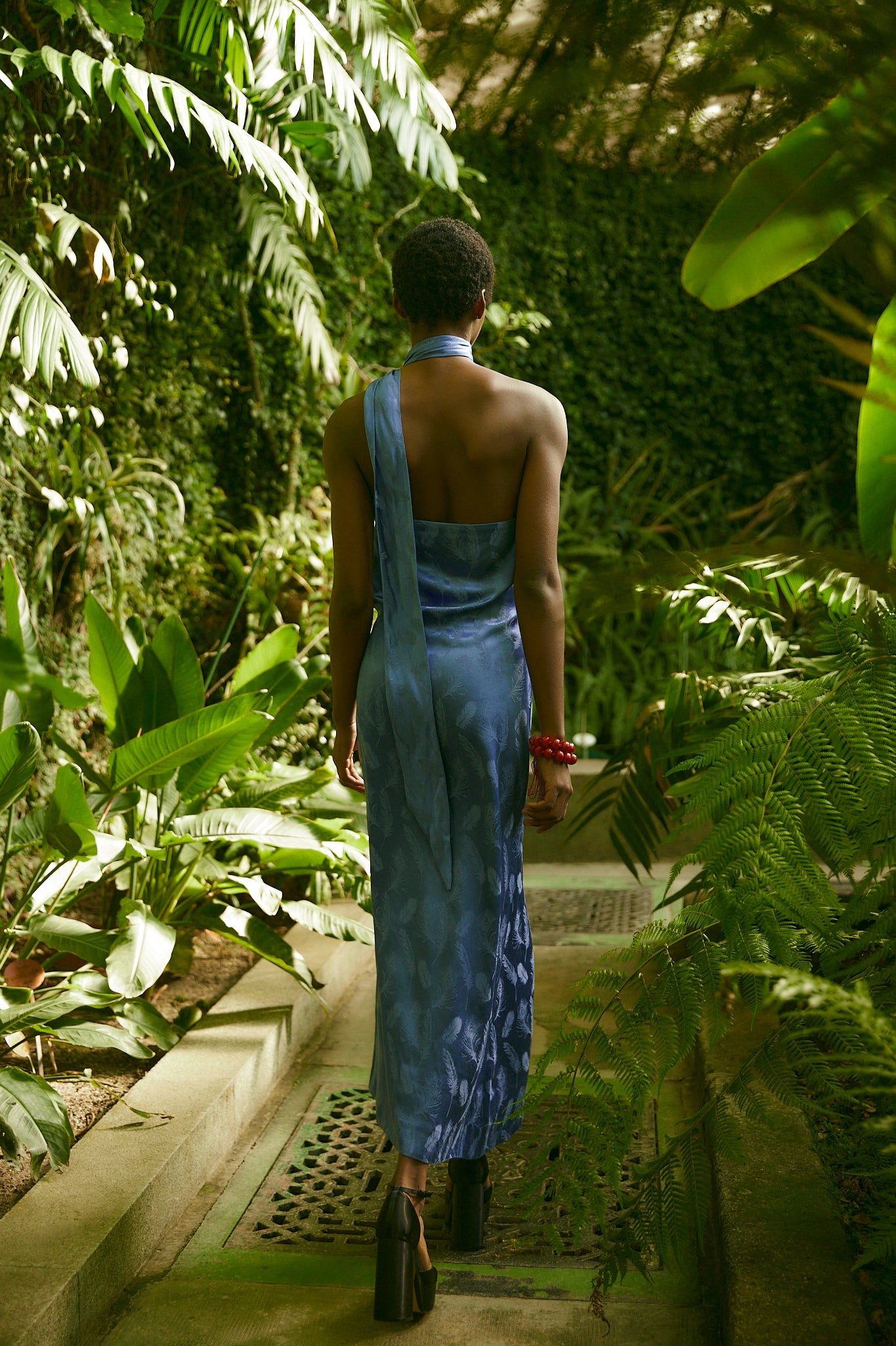 JCQ HALTER DRESS WITH BLUE FEATHERS