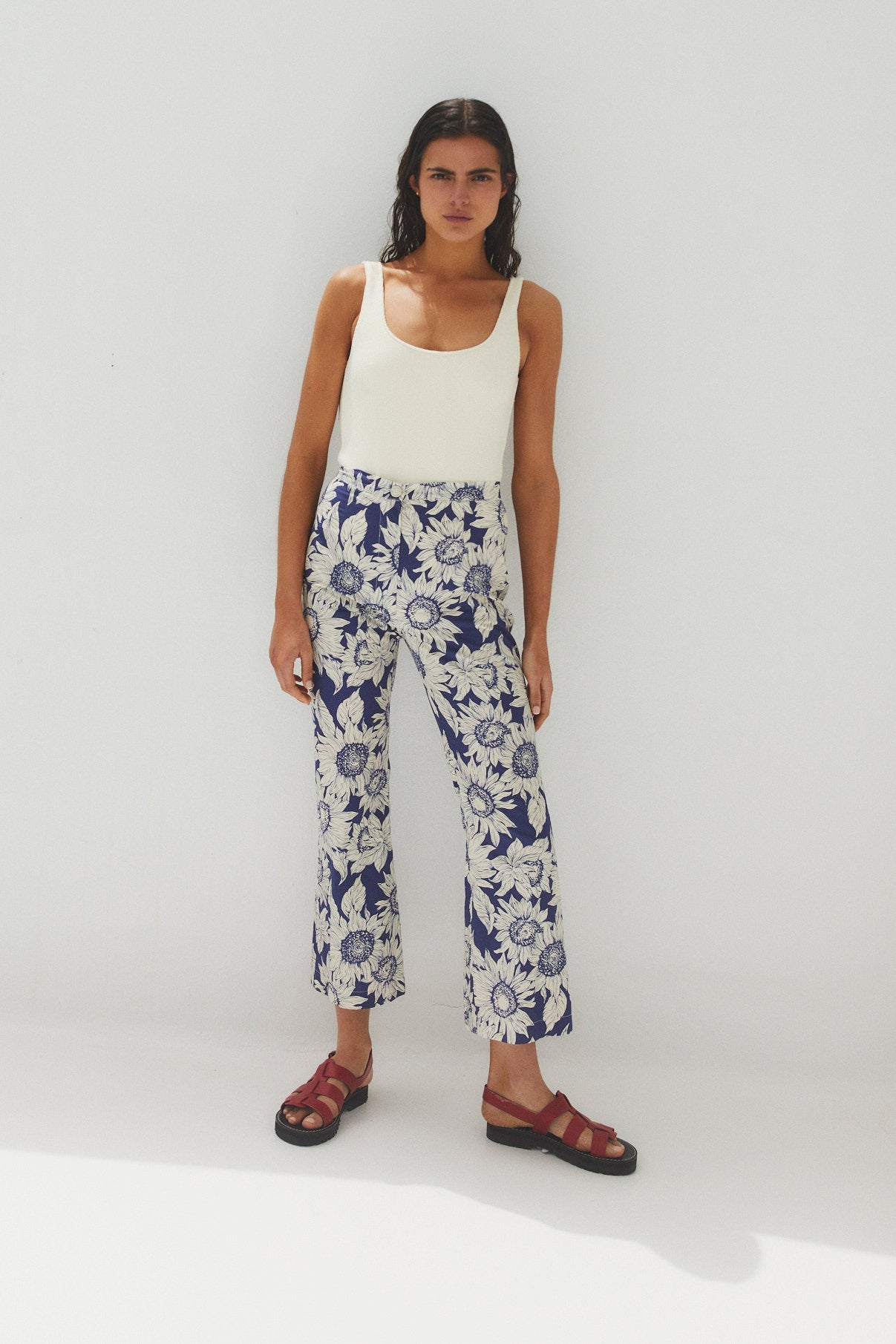 SIXTY CROP PANTS SUNFLOWERS BLUE