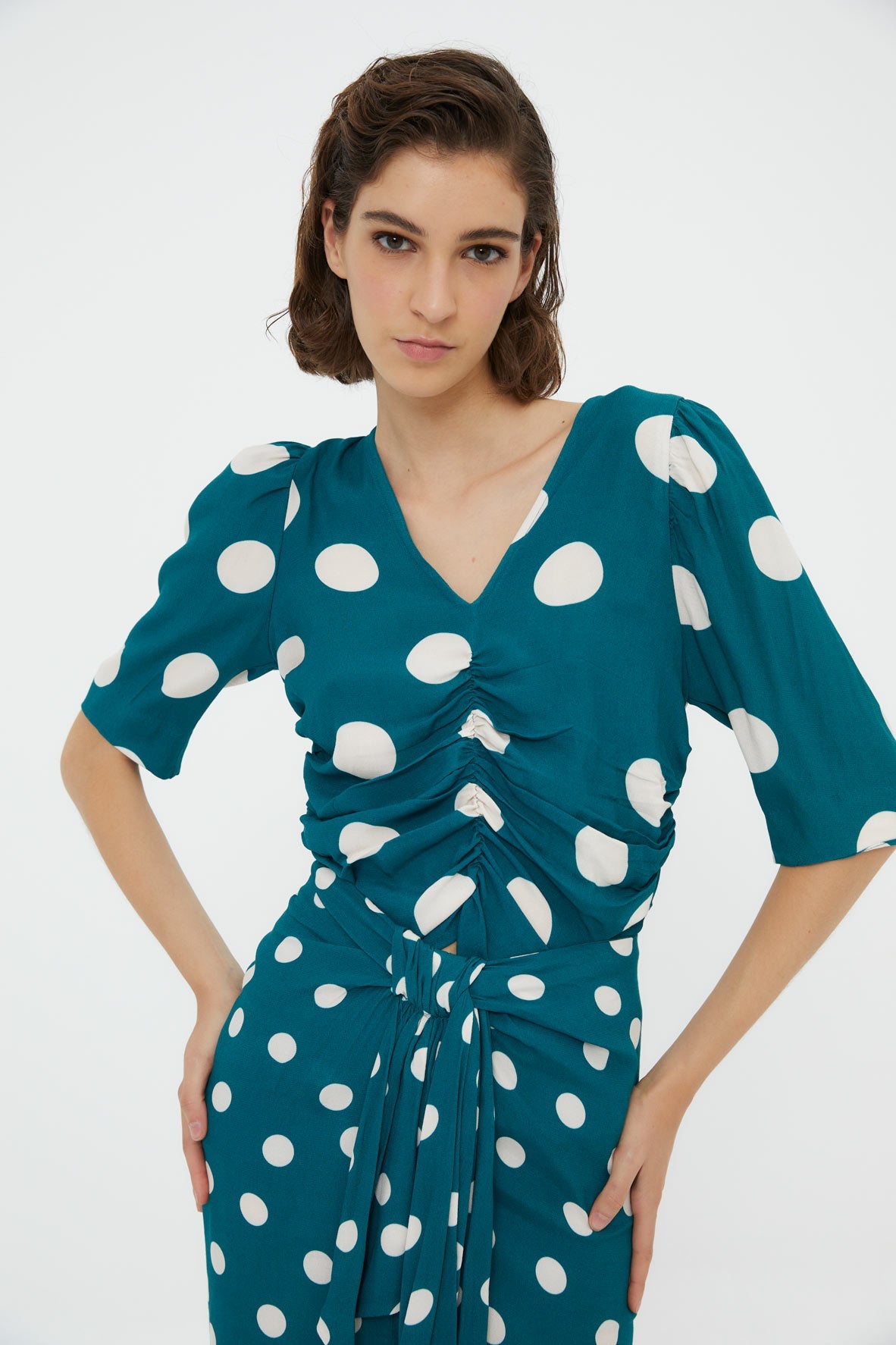 LARGE LUNAR GINEVA BODY