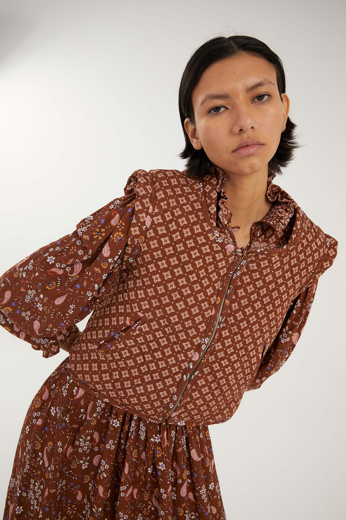 CAMEL STARS RIVETE VEST