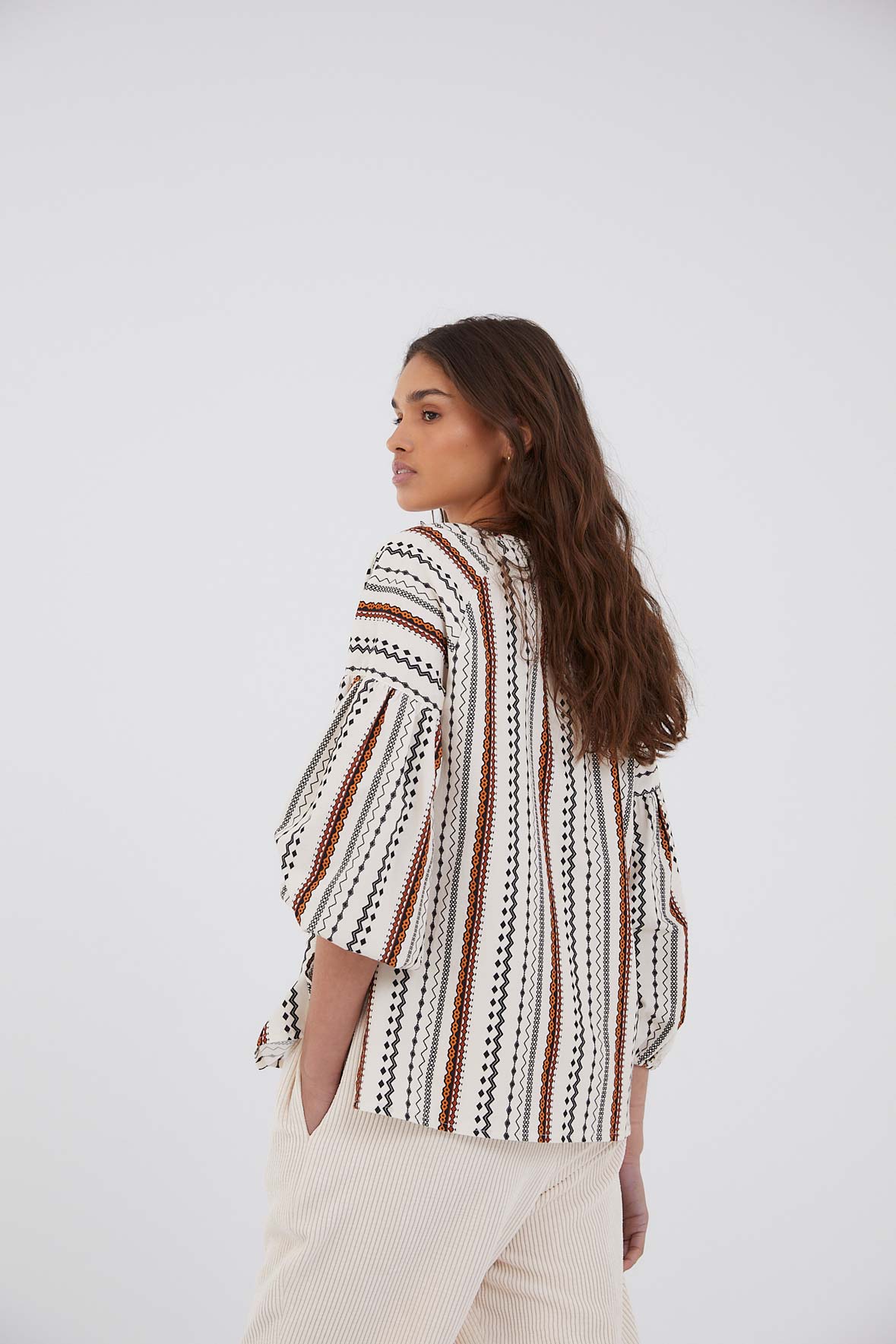 BLACK GEOMETRIC RAW COTTON BLOUSE