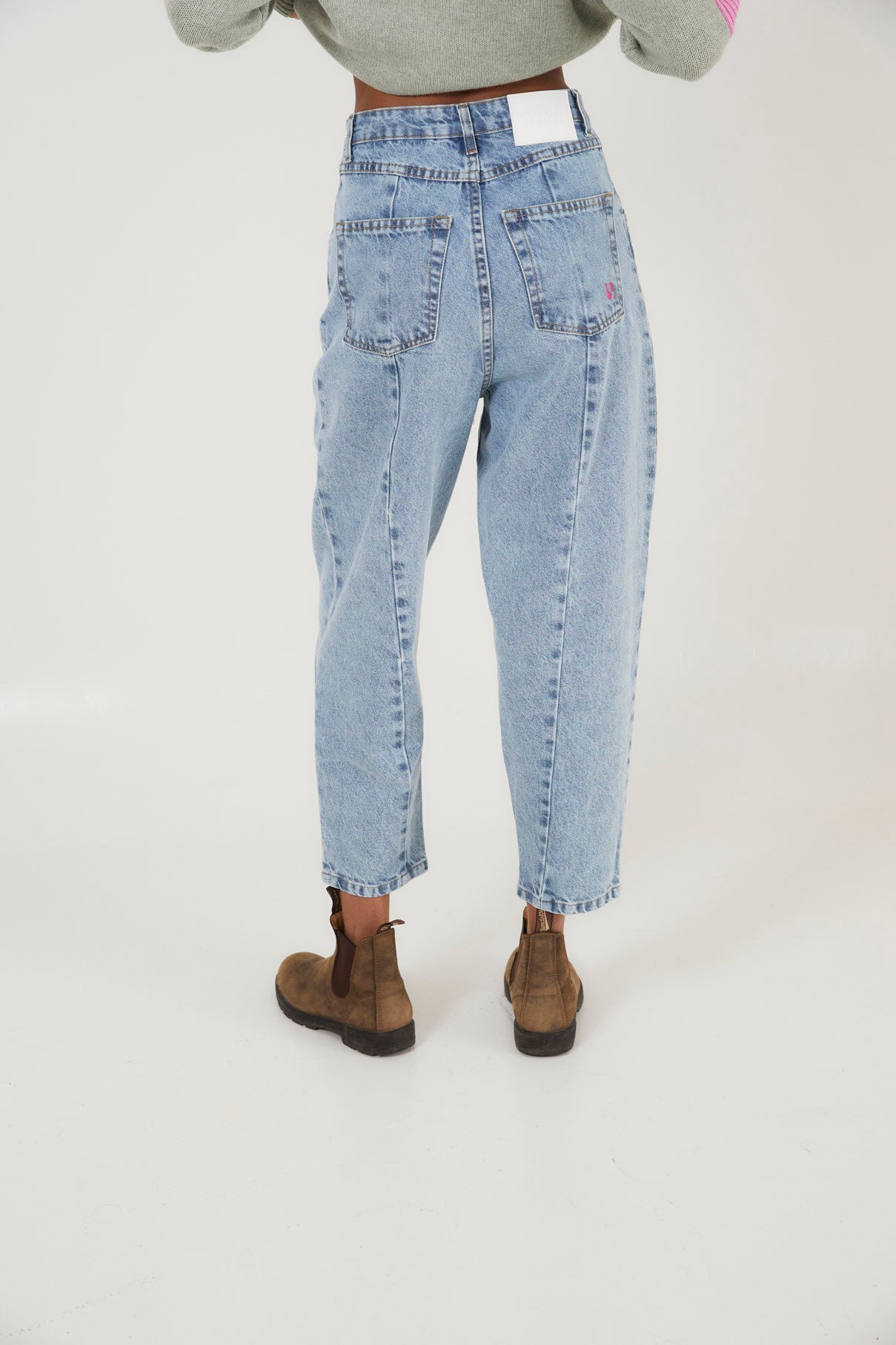 LUCCI STUDDED BLEACH JEANS