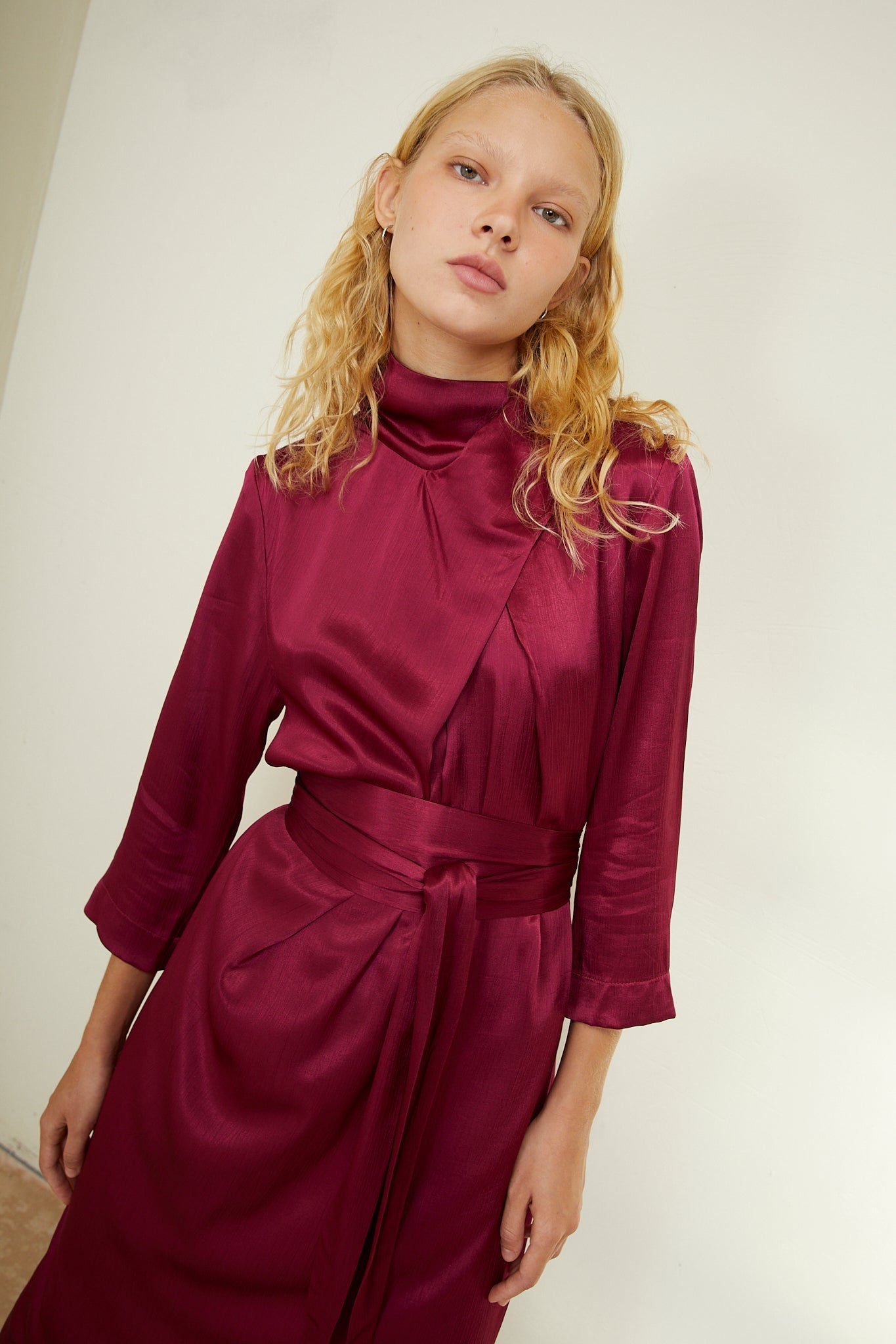 CLOTILDE SATIN DRESS WRINKLED PLUM