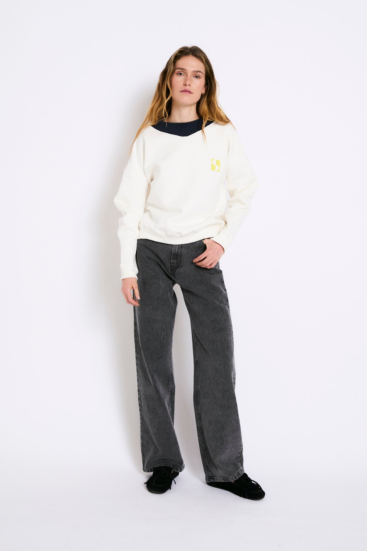 BUDYBI CRUDE SWEATSHIRT