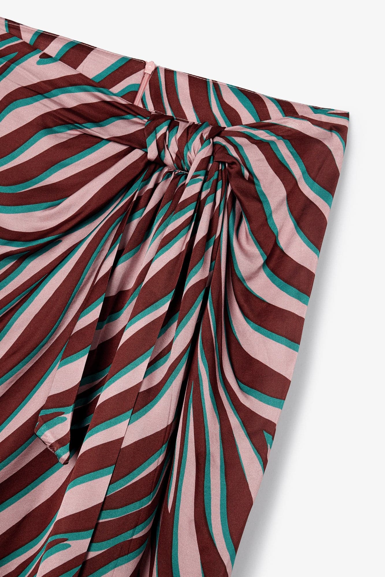 TOTAL PINK ZEBRA LOOK