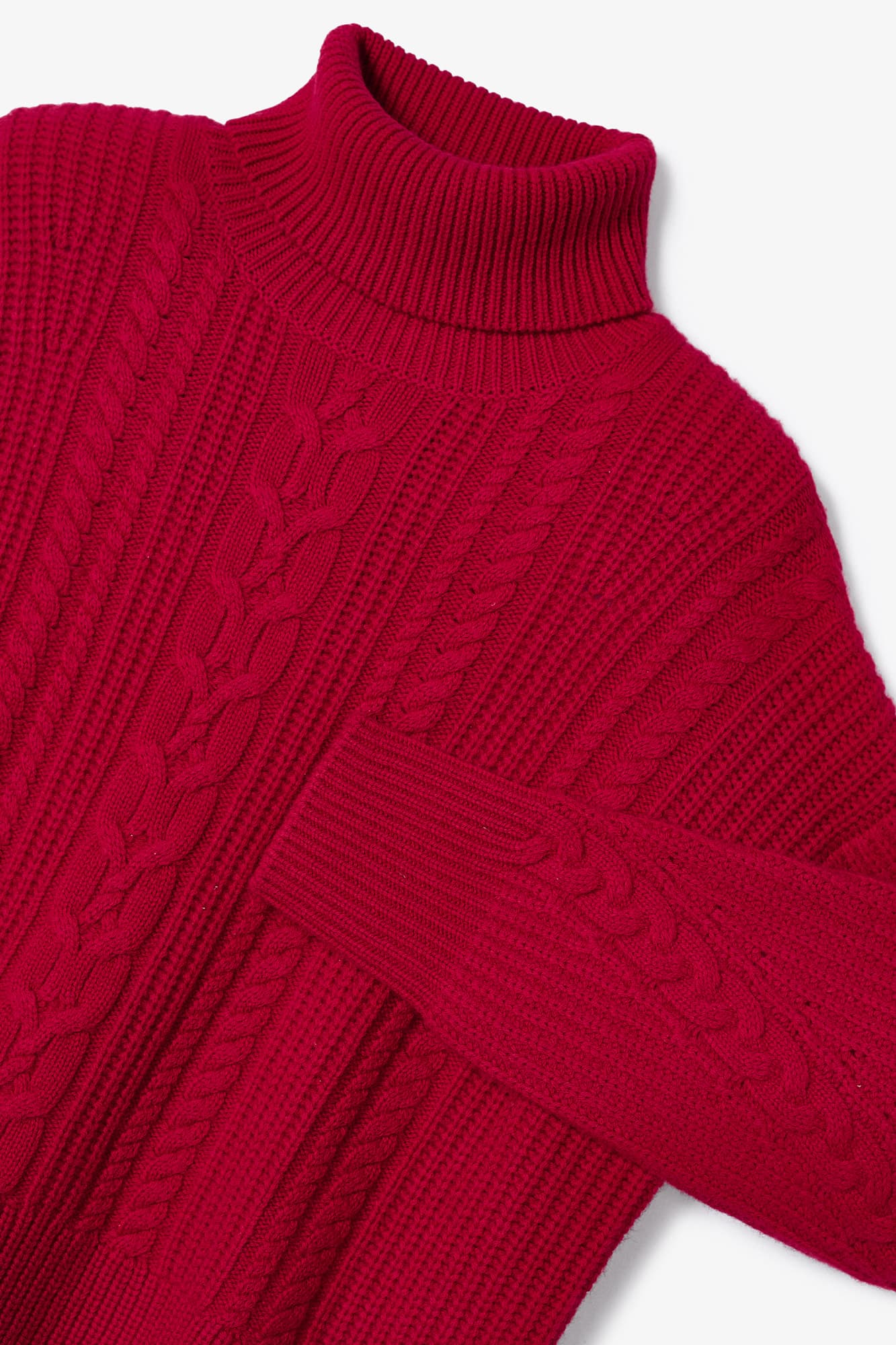 RED KNITTED EIGHTS JERSEY