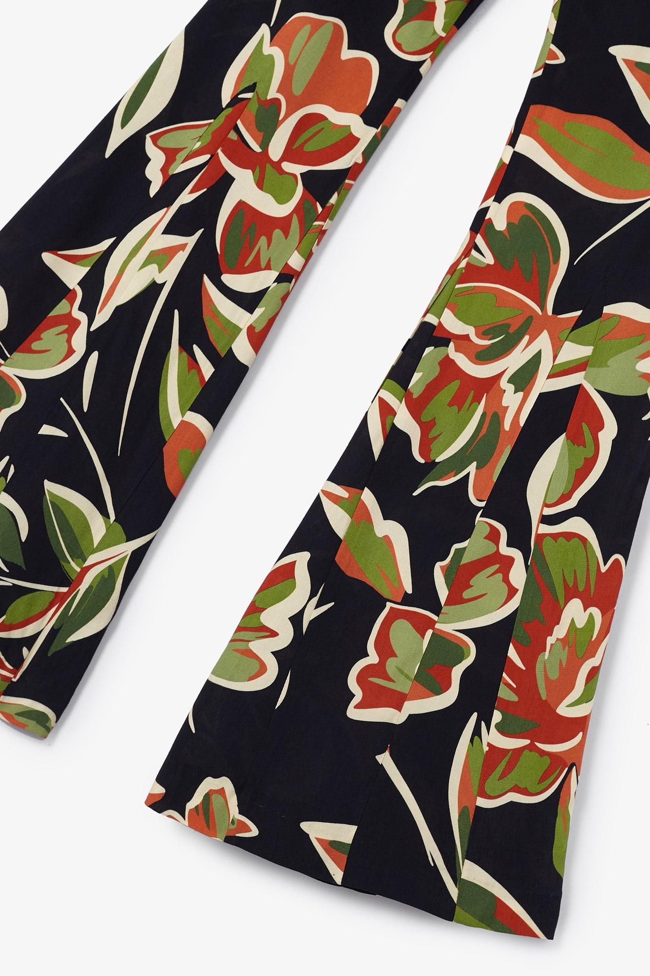 SERENA BLACK LEAVES PANTS