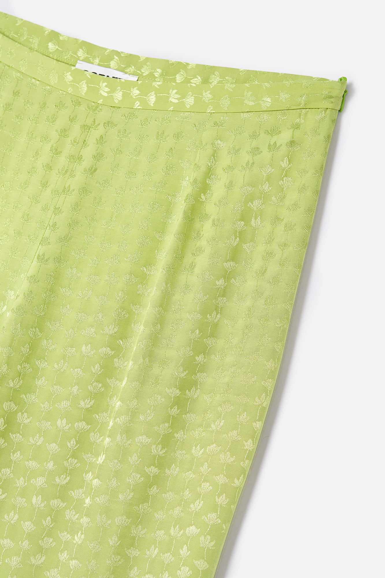 TOTAL LOOK PISTACHIO BUTTONS