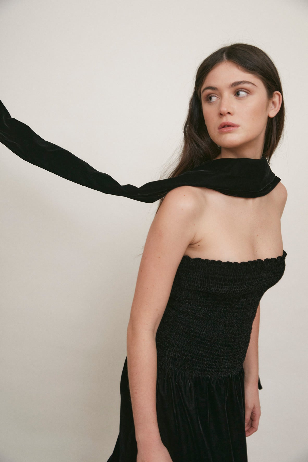 BLACK VELVET RUBBABLE DRESS
