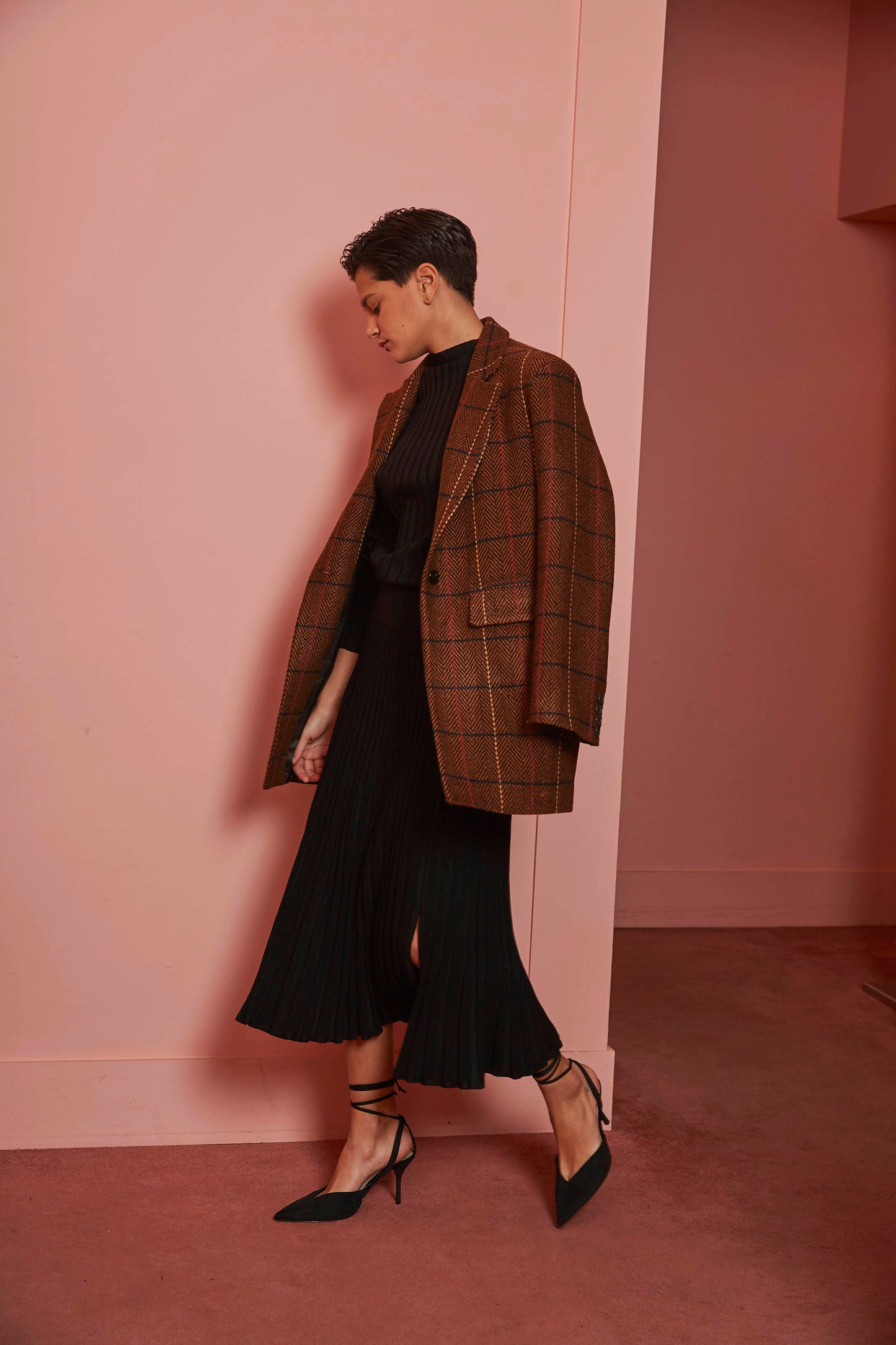 BLACK PLEATED KNIT SKIRT- PO