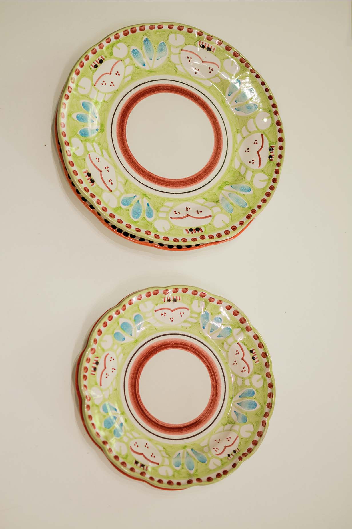 AMALFI BUG DINNERWARE