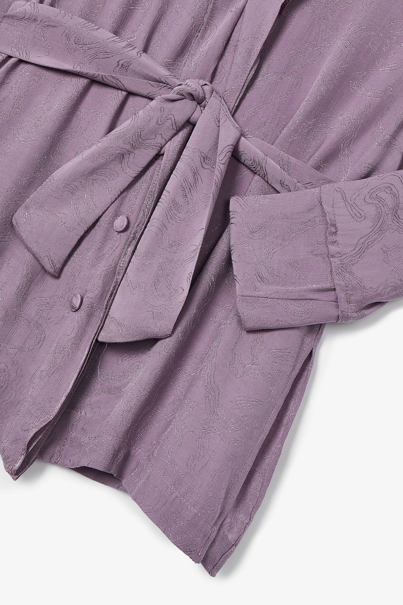 TOTAL LOOK LION MALLOW WAVES