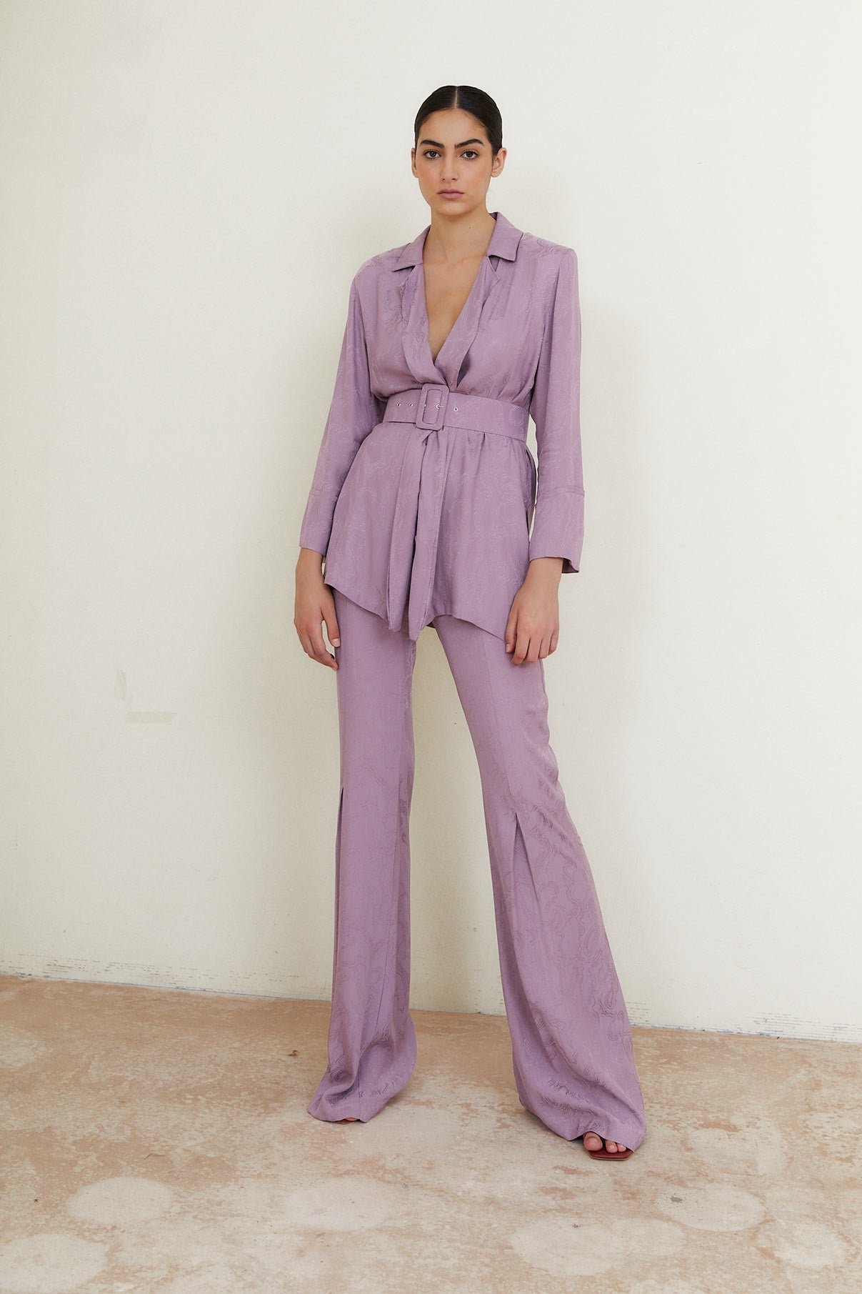 TOTAL LOOK LION MALLOW WAVES