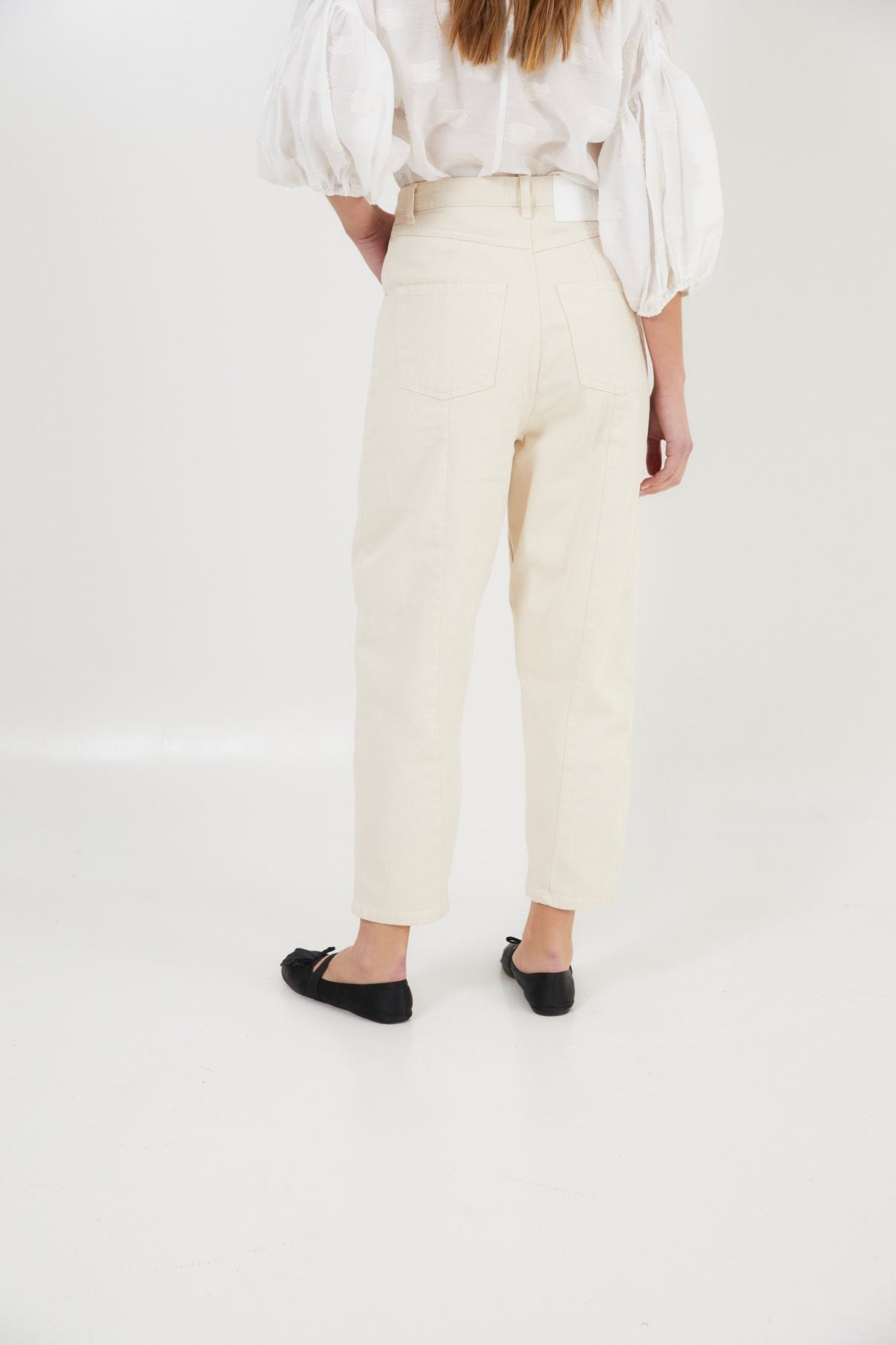 LUCCI STUDDED JEANS ECRU