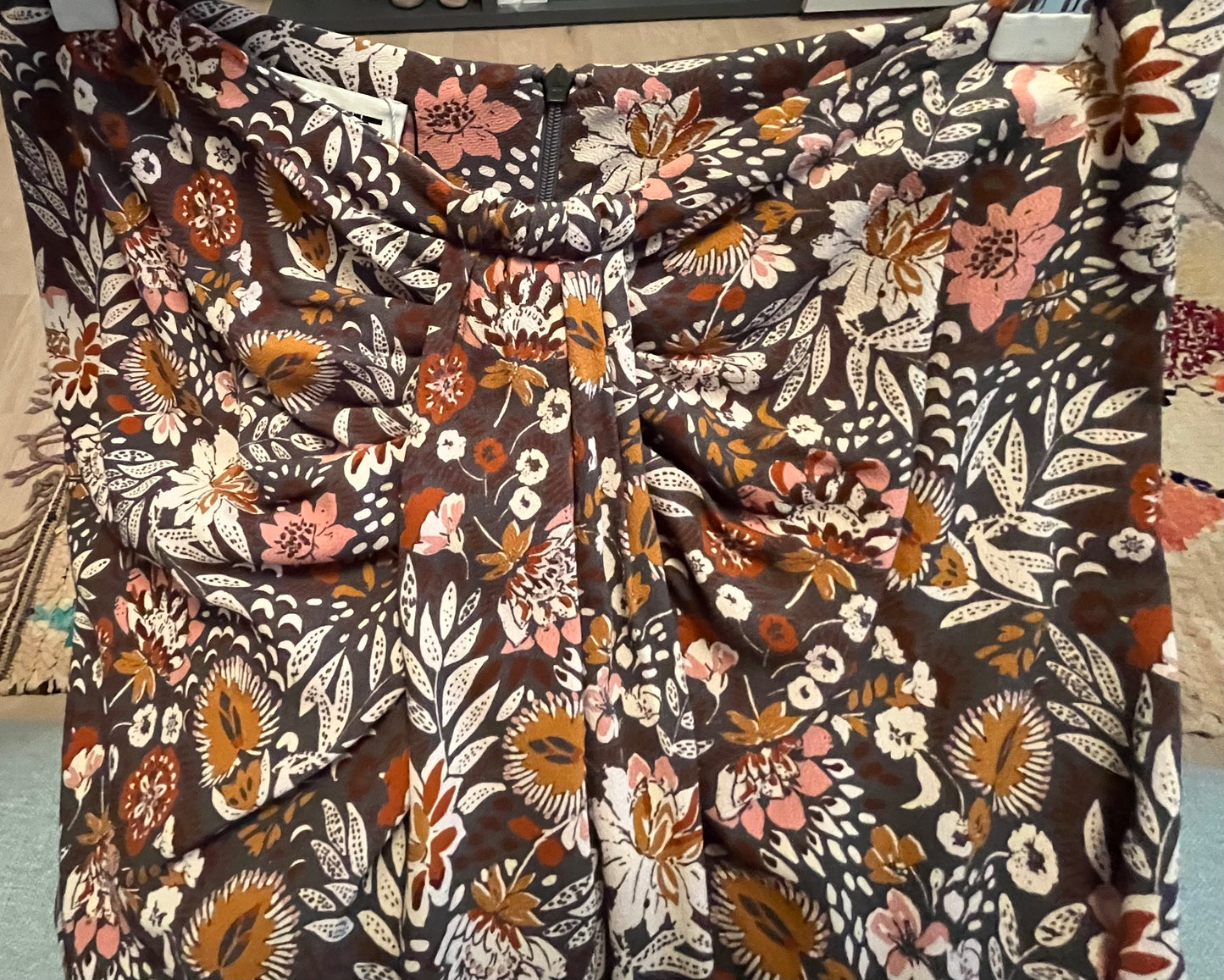 FALDA PETUNIA FLOR BALI TABACO