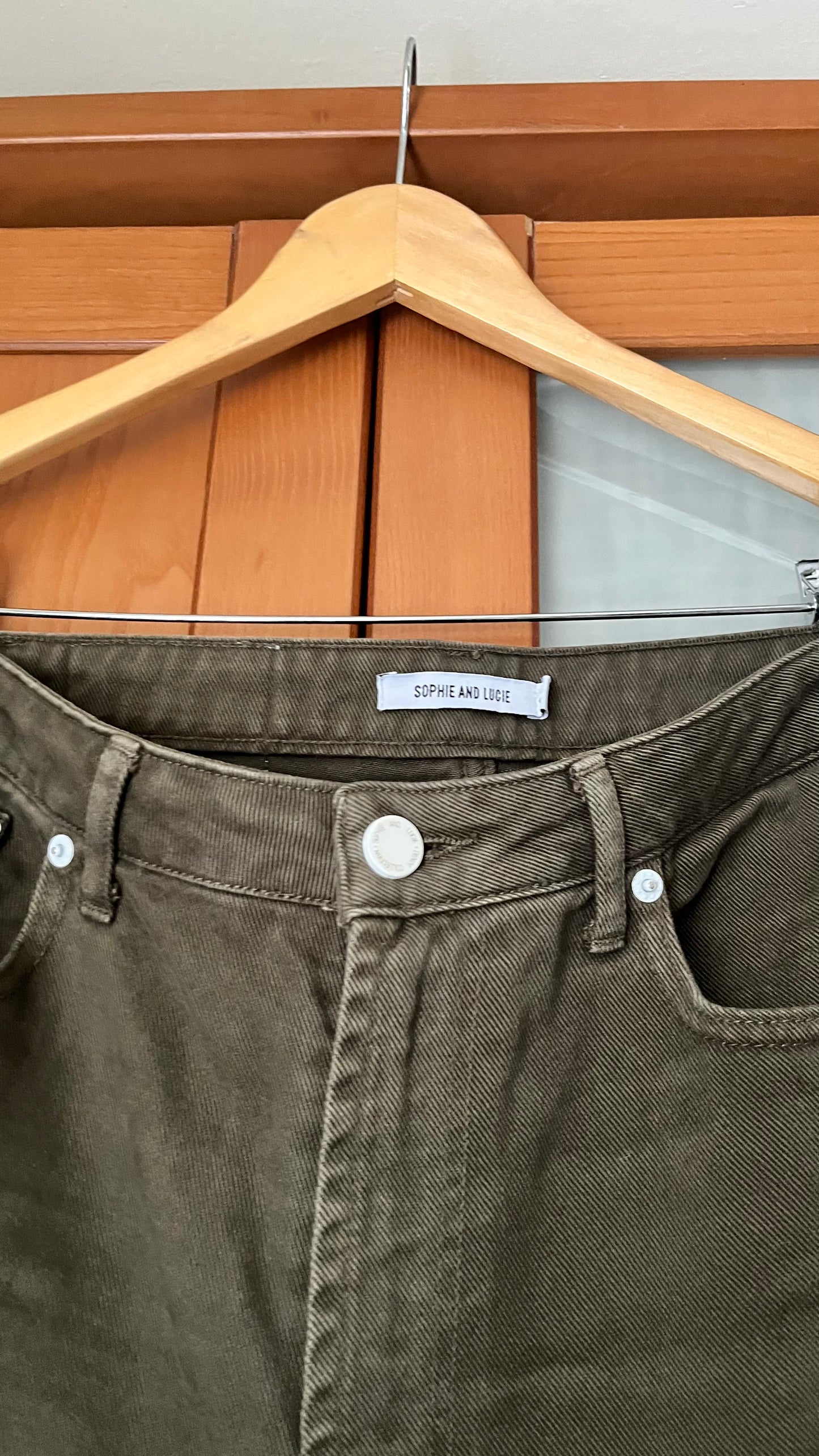 LUCCI KHAKI JEANS