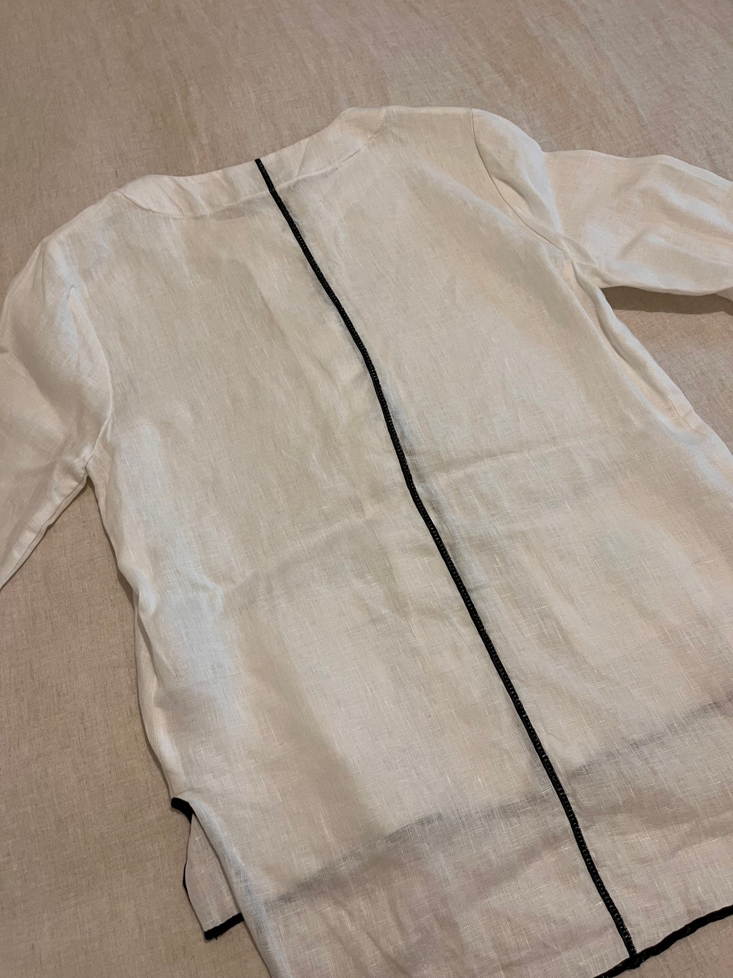 TOTAL LOOK SCALLOPED WHITE THREAD