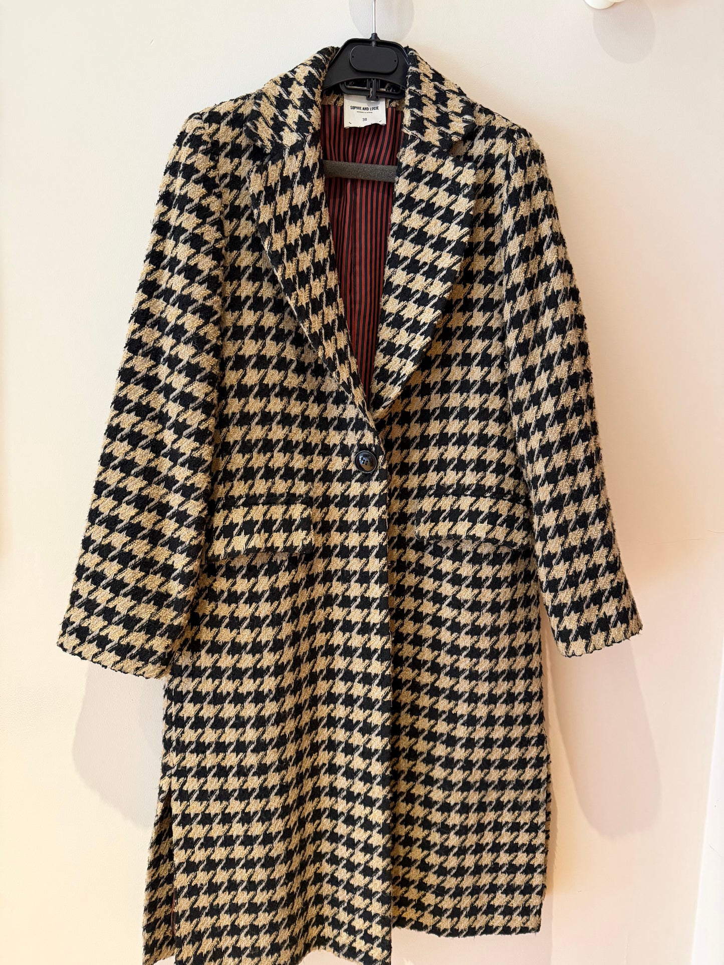 HOUNDSTOOTH COAT