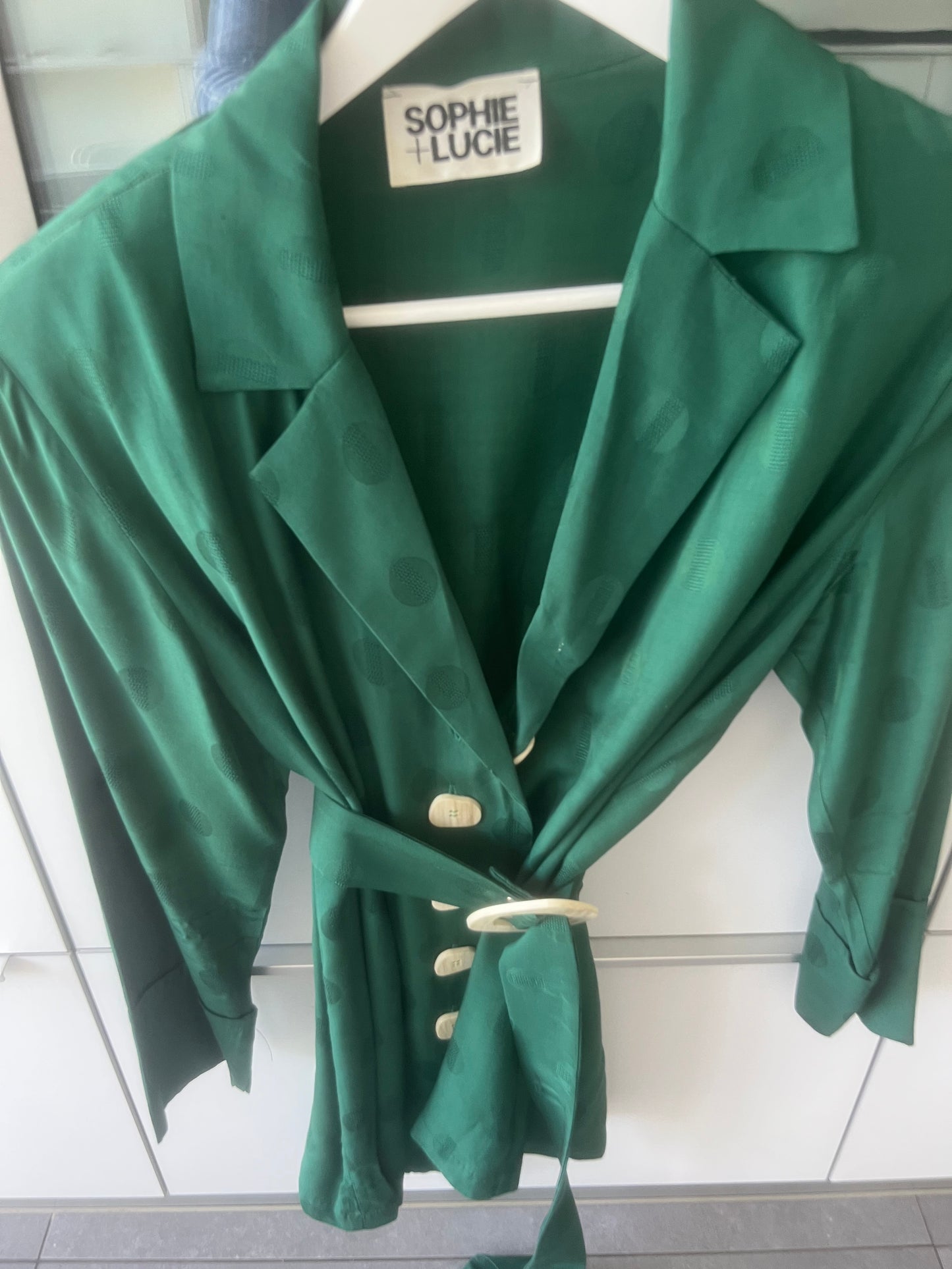 Green icon total look