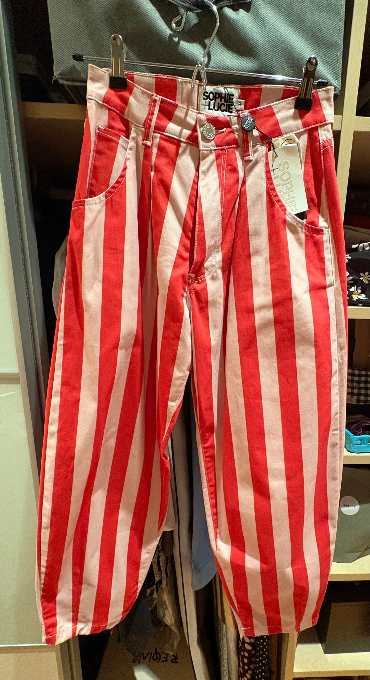 JEANS BOYFRIEND BARRAS ROJO