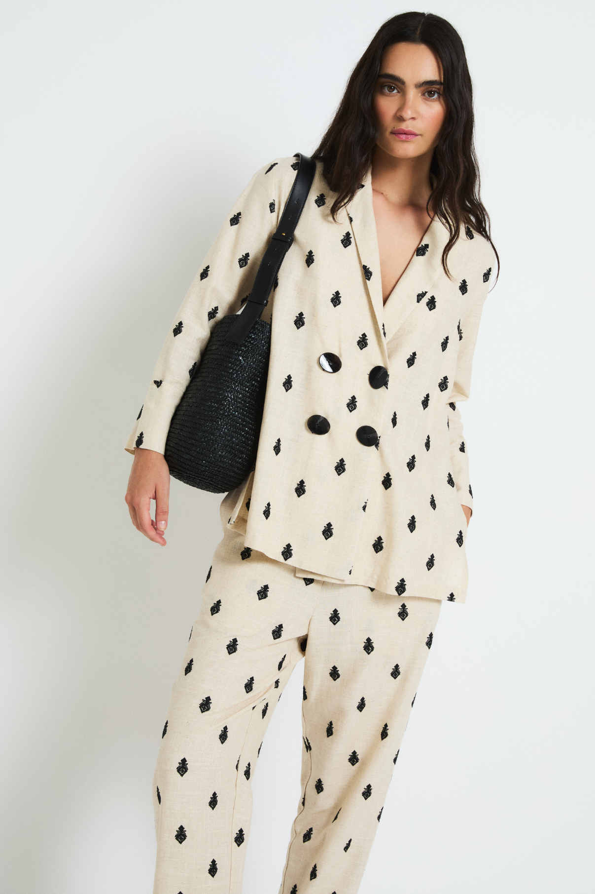 CHAQUETA ICON BORDADO BEIGE