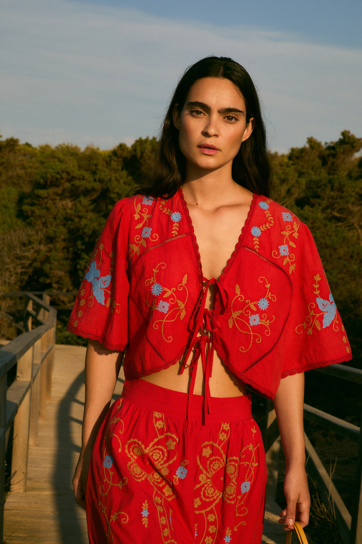 POPPY EMBROIDERED TOP RED