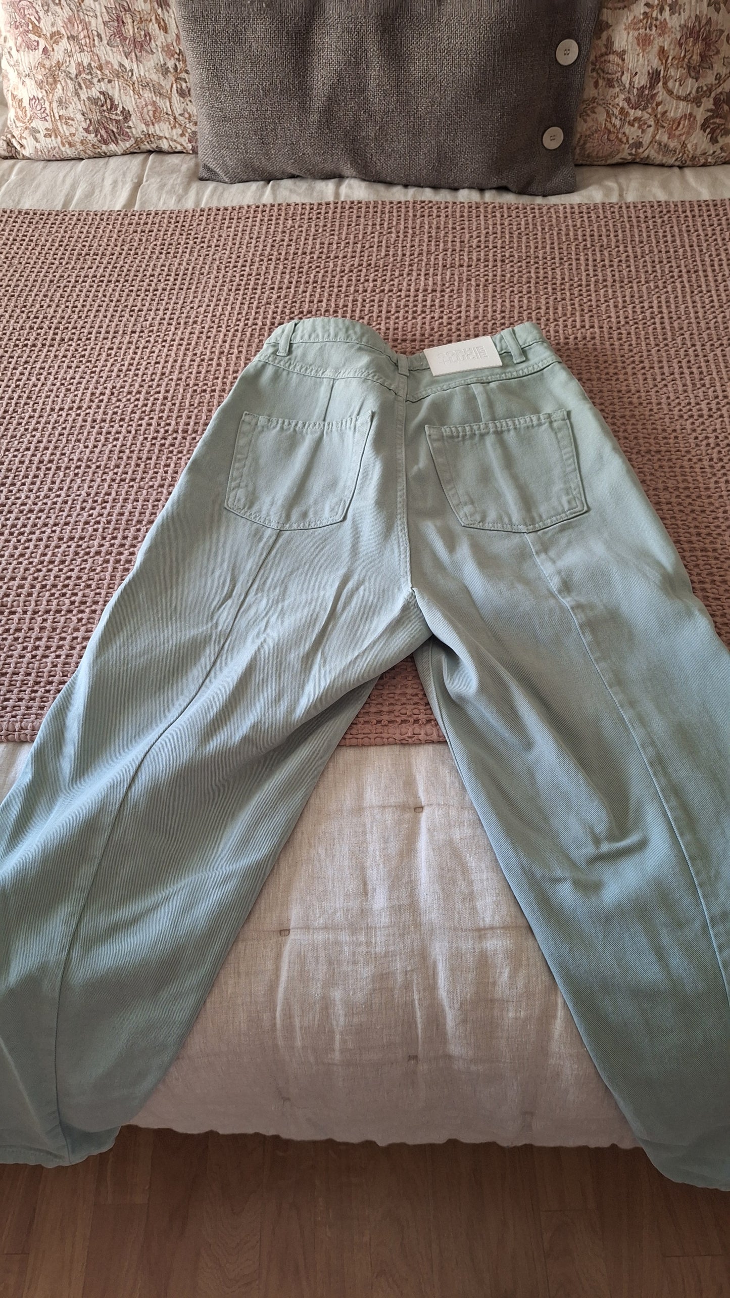 JEANS LUCCI TACHAS AGUA
