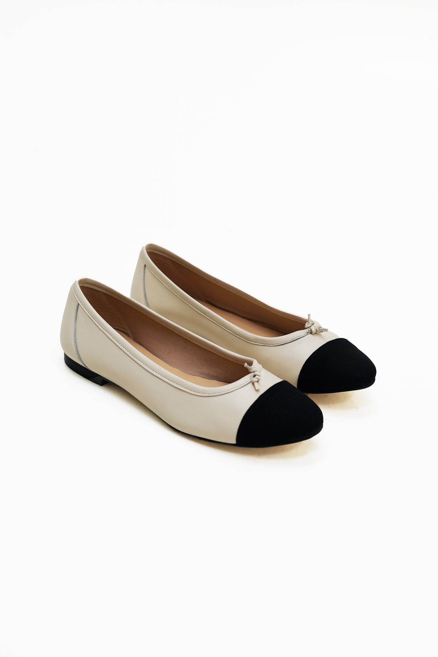 GRAZIA NUDE LEATHER BALLERINA