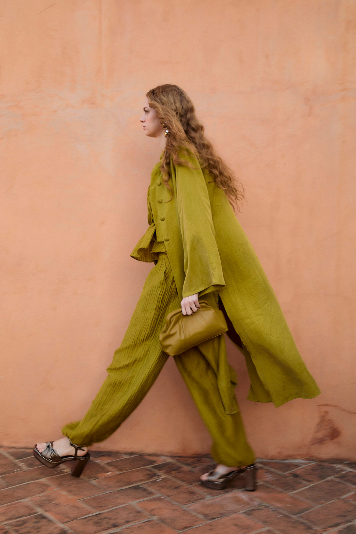 LINDA CRINKLE OLIVE TROUSERS