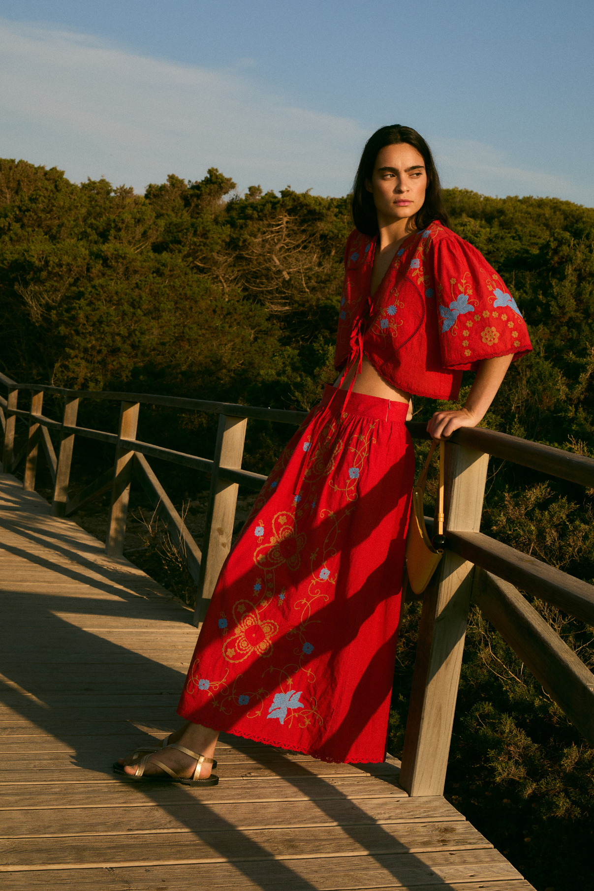 POPPY EMBROIDERED TOP RED