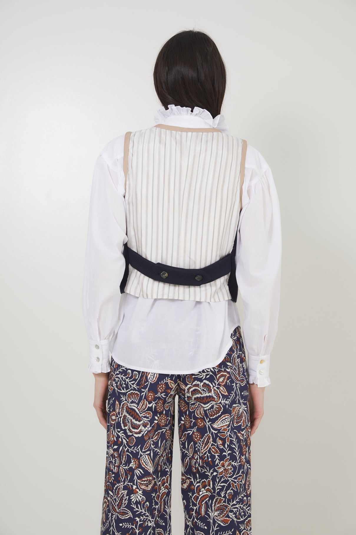 NAVY DIAGONAL RIVET VEST