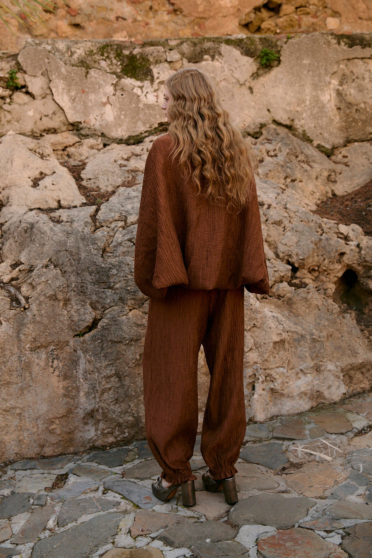 LINDA CRINKLED BRICK TROUSERS