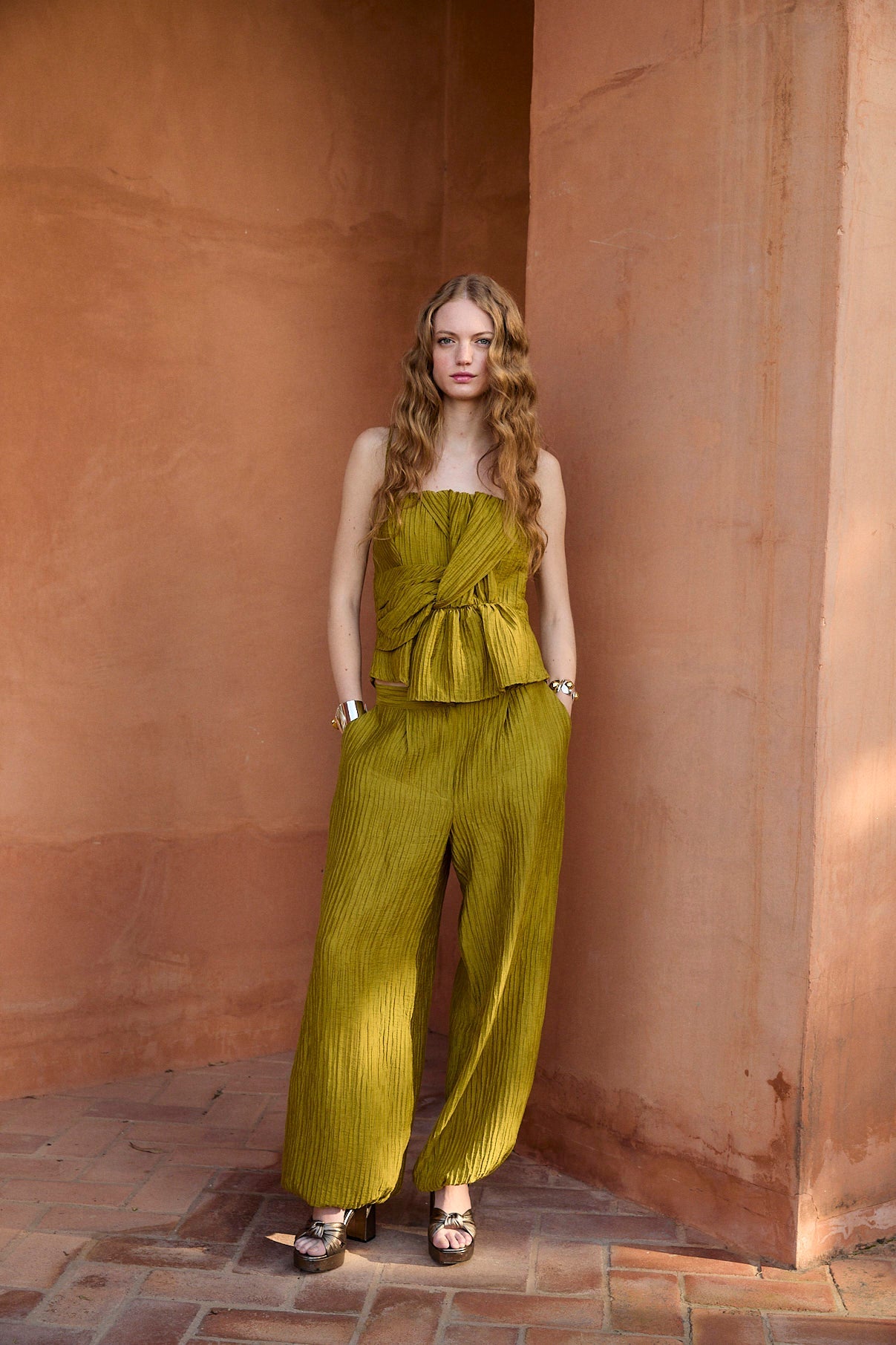 TOTAL LOOK LINDA ARRUGUILLA OLIVE