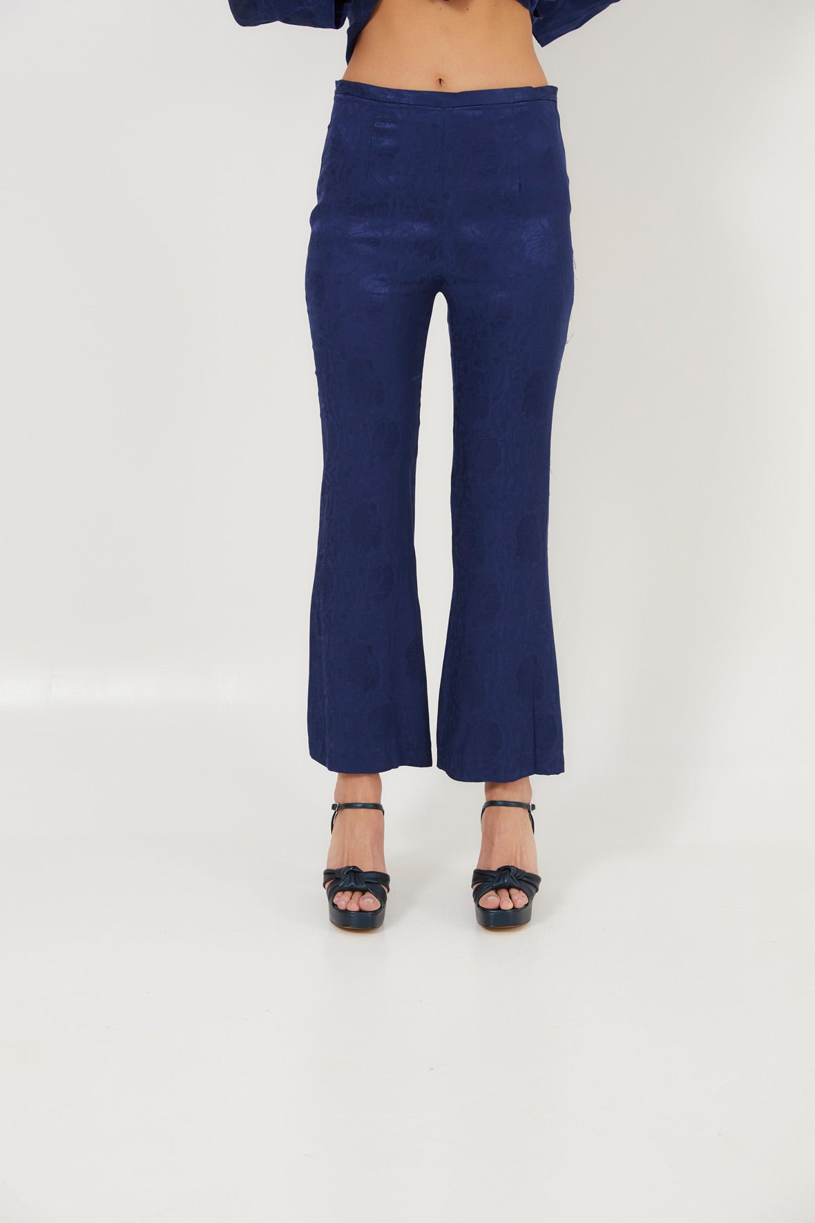 TOTAL LOOK RETRO NAVY BUTTONS
