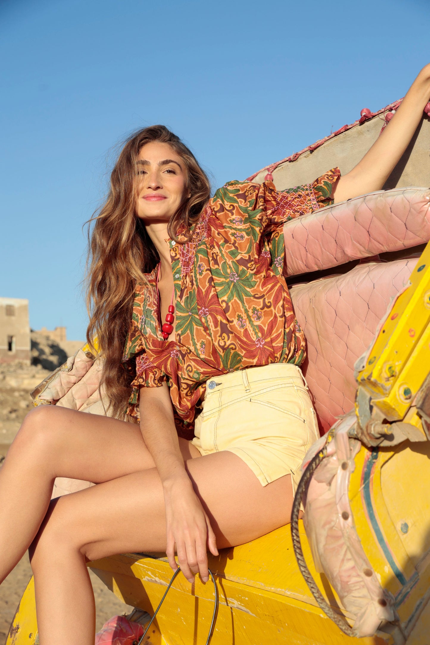 SHORT CORSE CANBAS AMARILLO