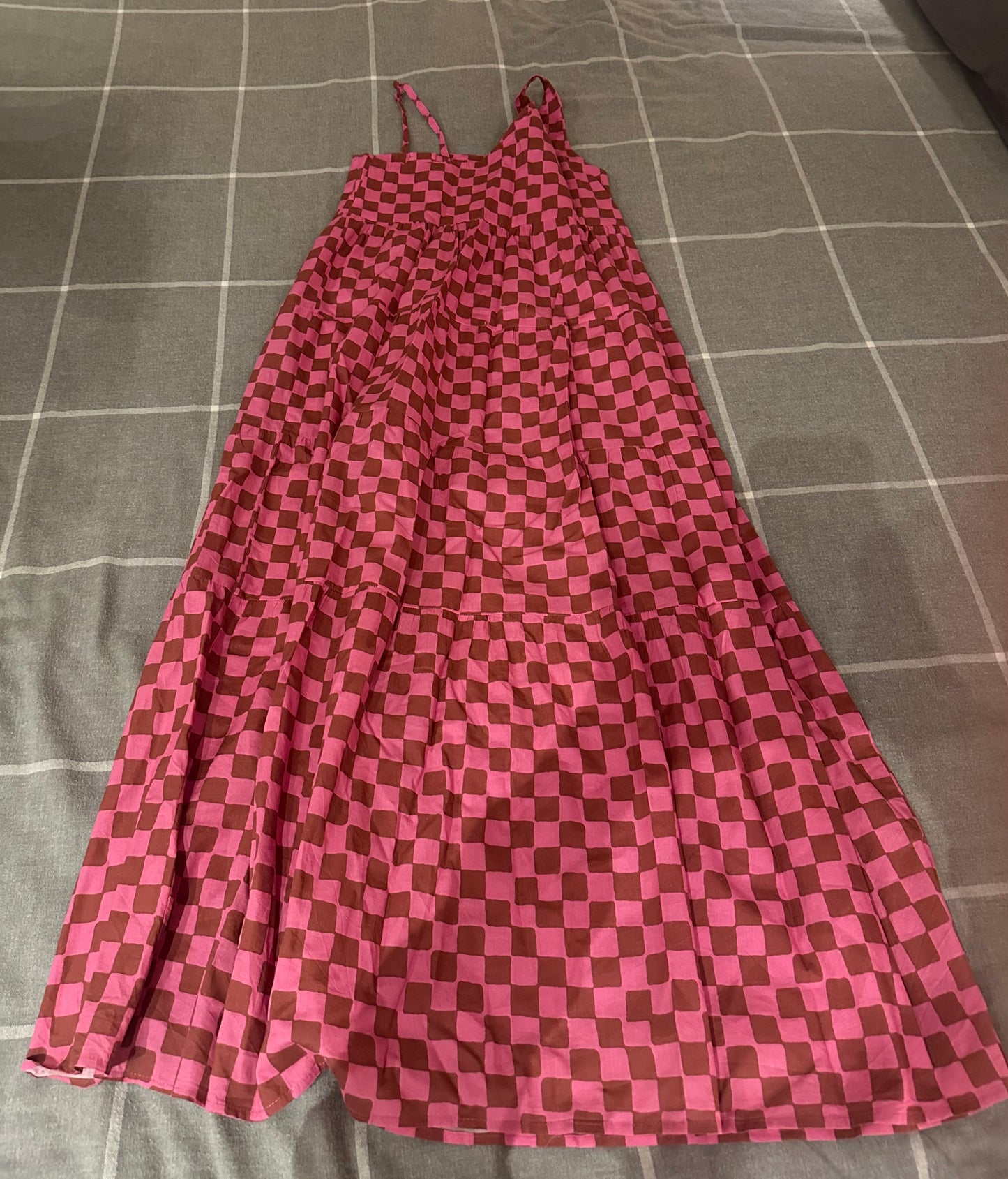 Pink dress with geometric print