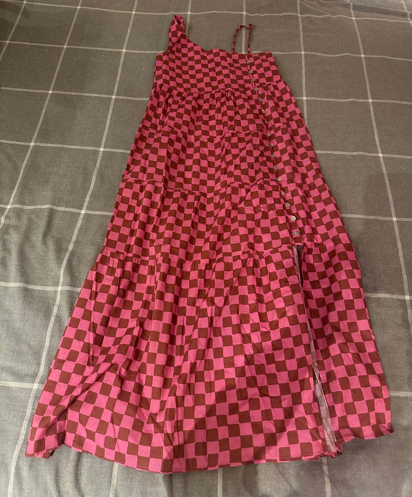 Pink dress with geometric print
