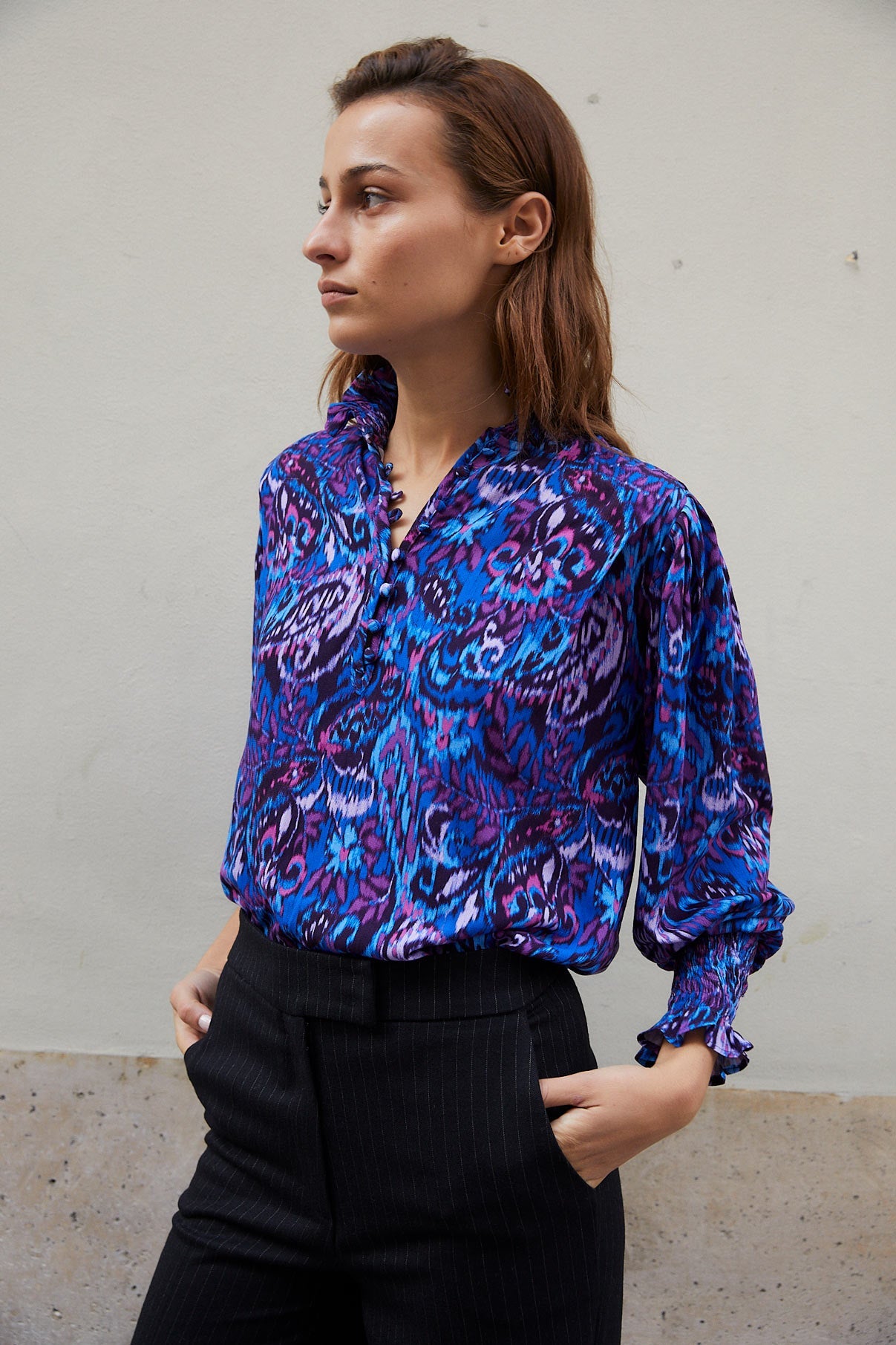 BLUSA CARMEN FLOR IKAT AZULON