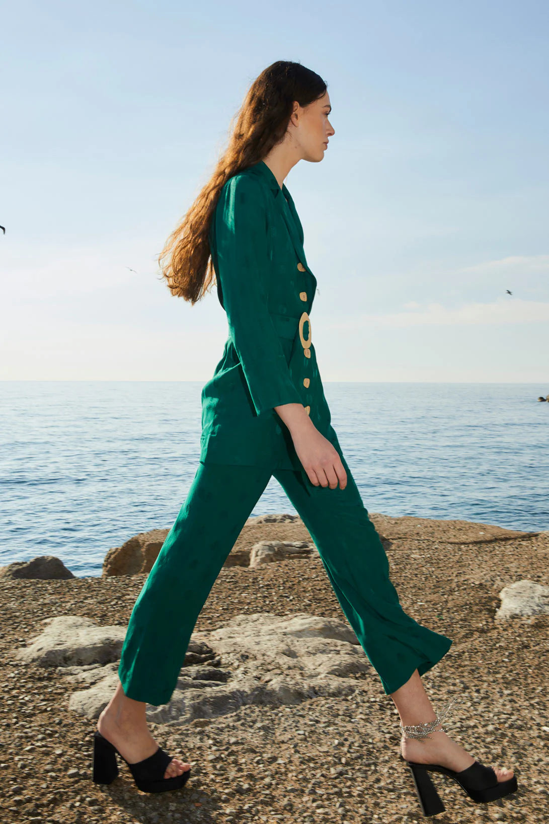 Green icon total look