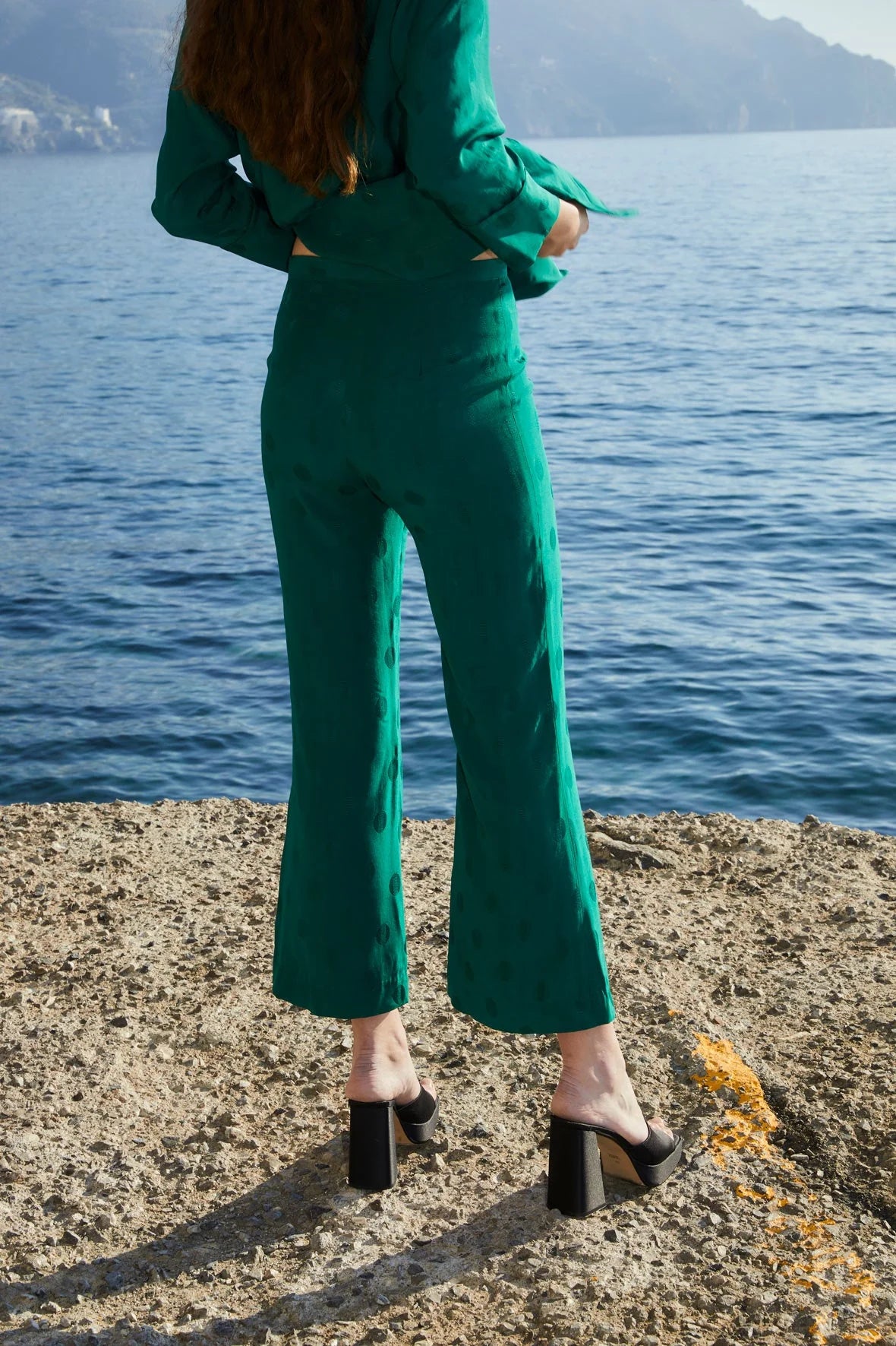 Green icon total look