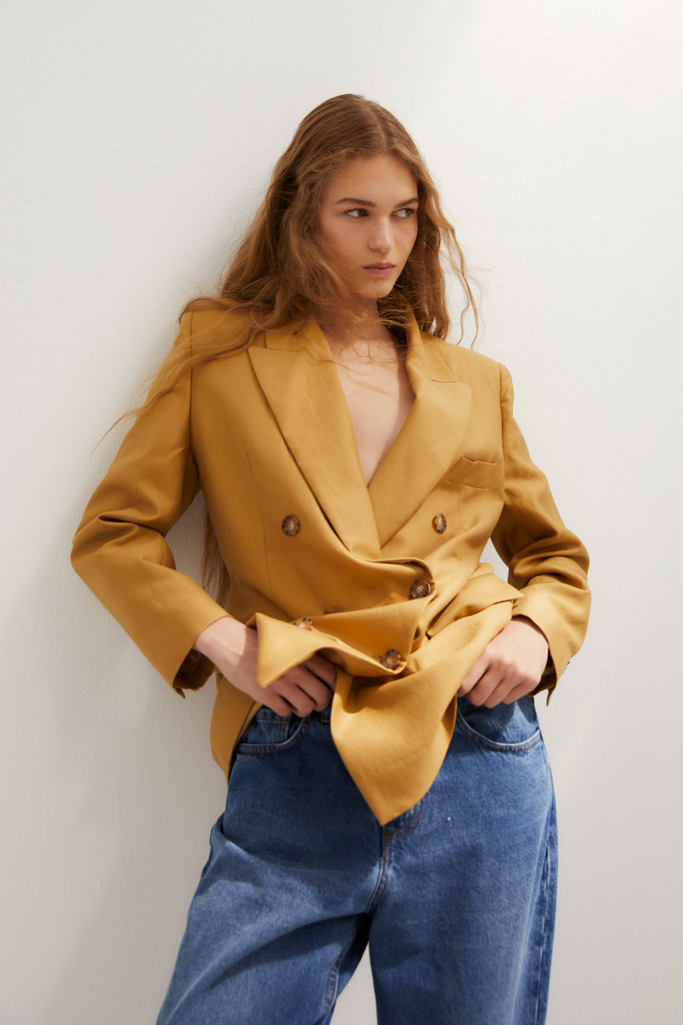 CHAQUETA EMILY LINO OCRE